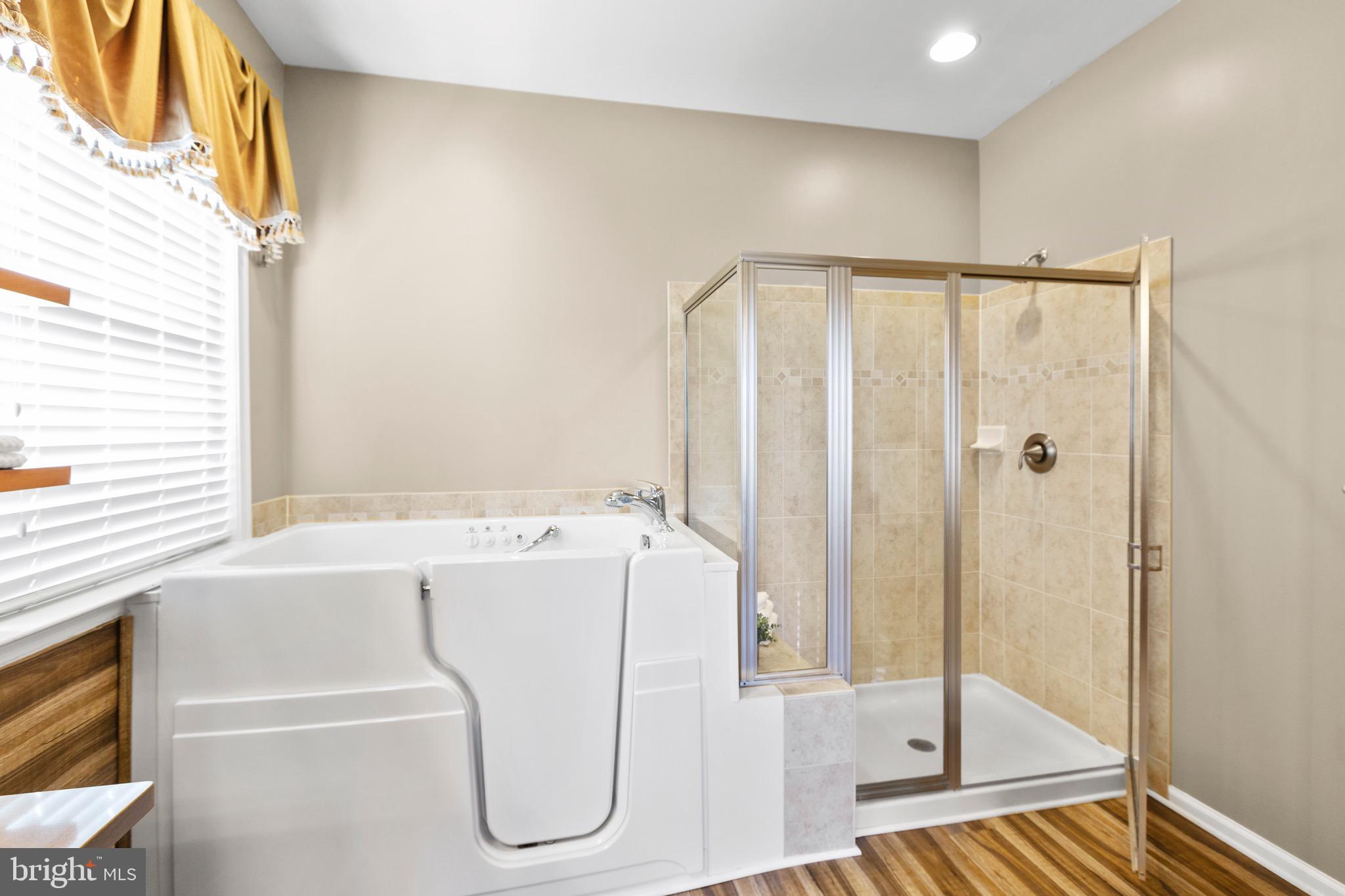 VIRGINIA HERITAGE AT LEE'S PARK - Residential