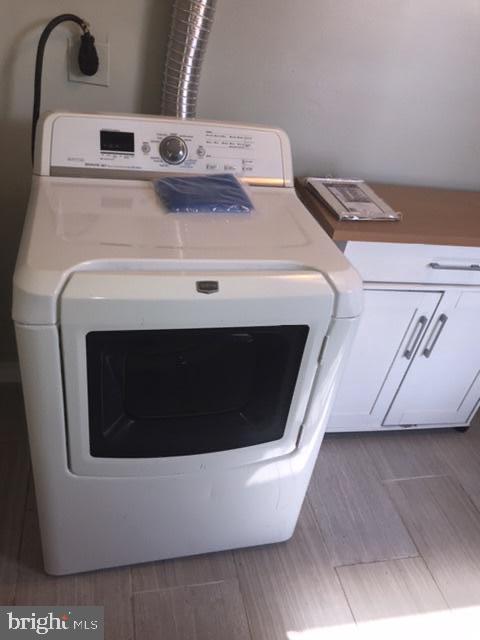 MADISON EASTEND - Residential Lease