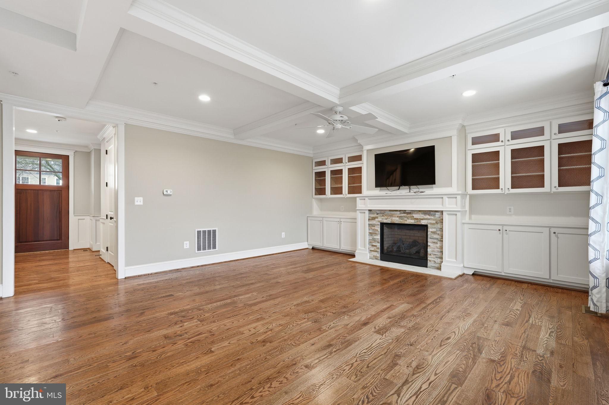 GLENBROOK VILLAGE - Residential