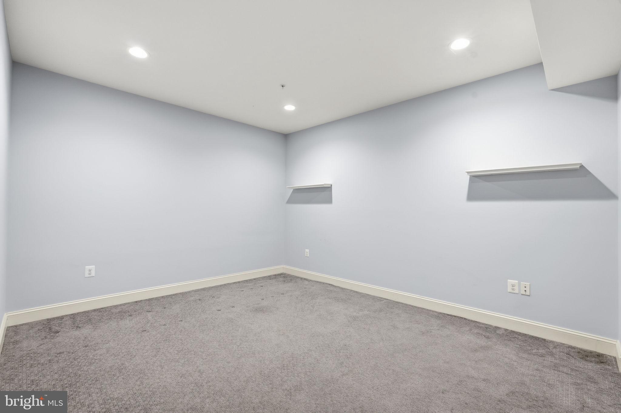 GLENBROOK VILLAGE - Residential