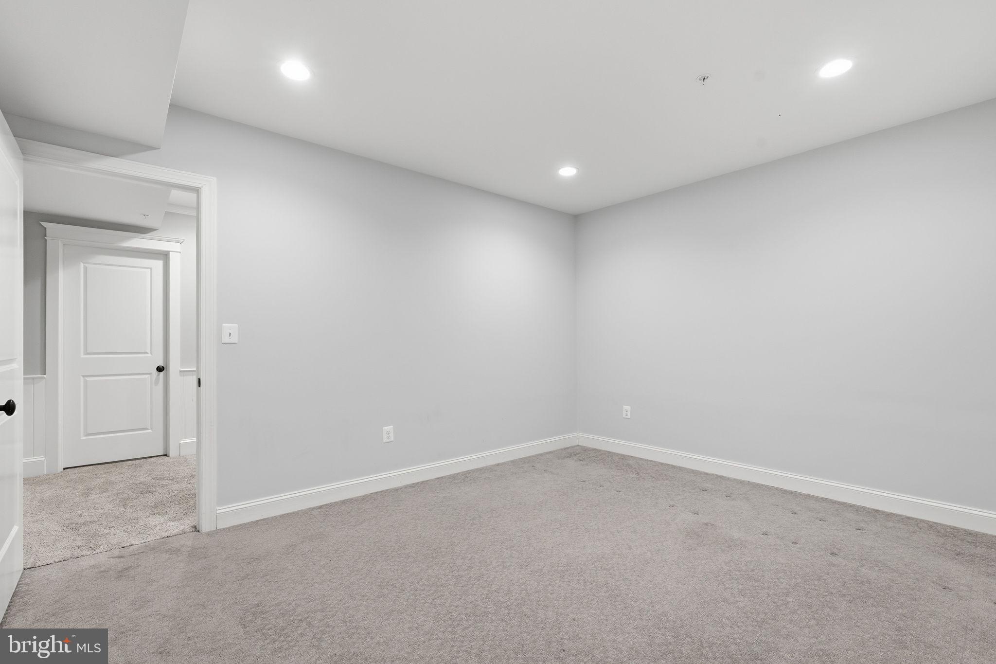 GLENBROOK VILLAGE - Residential