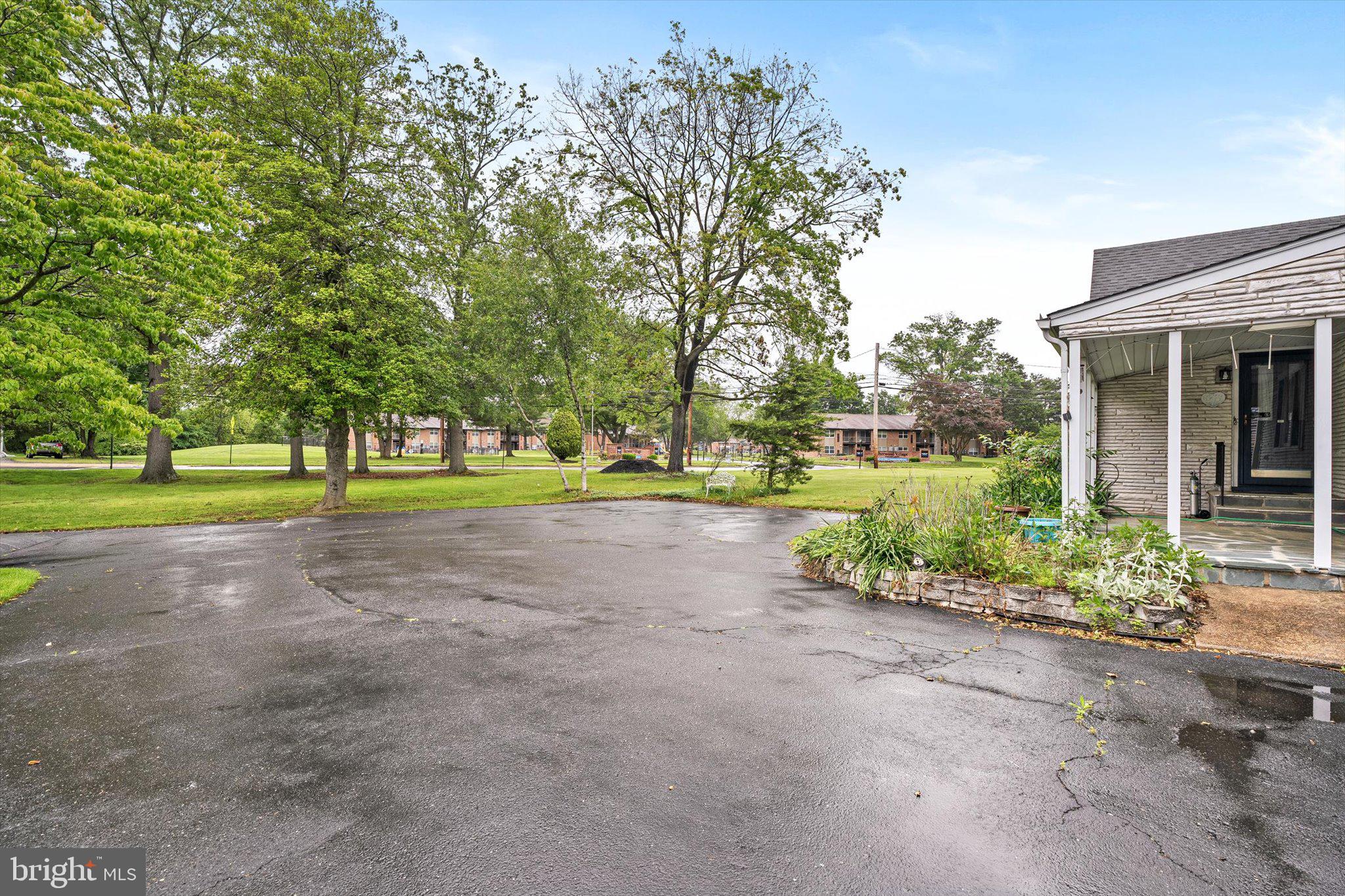 1010 HAMPTON DRIVE
