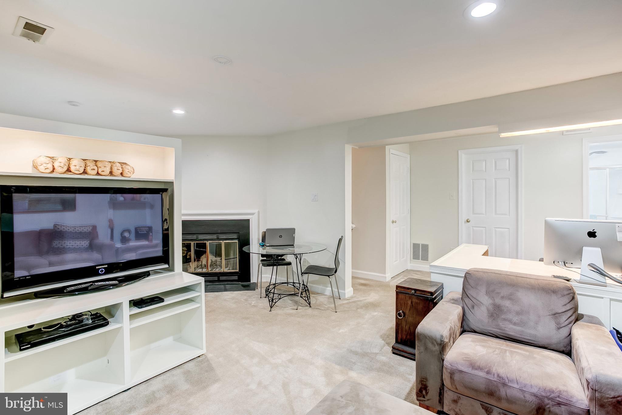 BROADVIEW - Residential