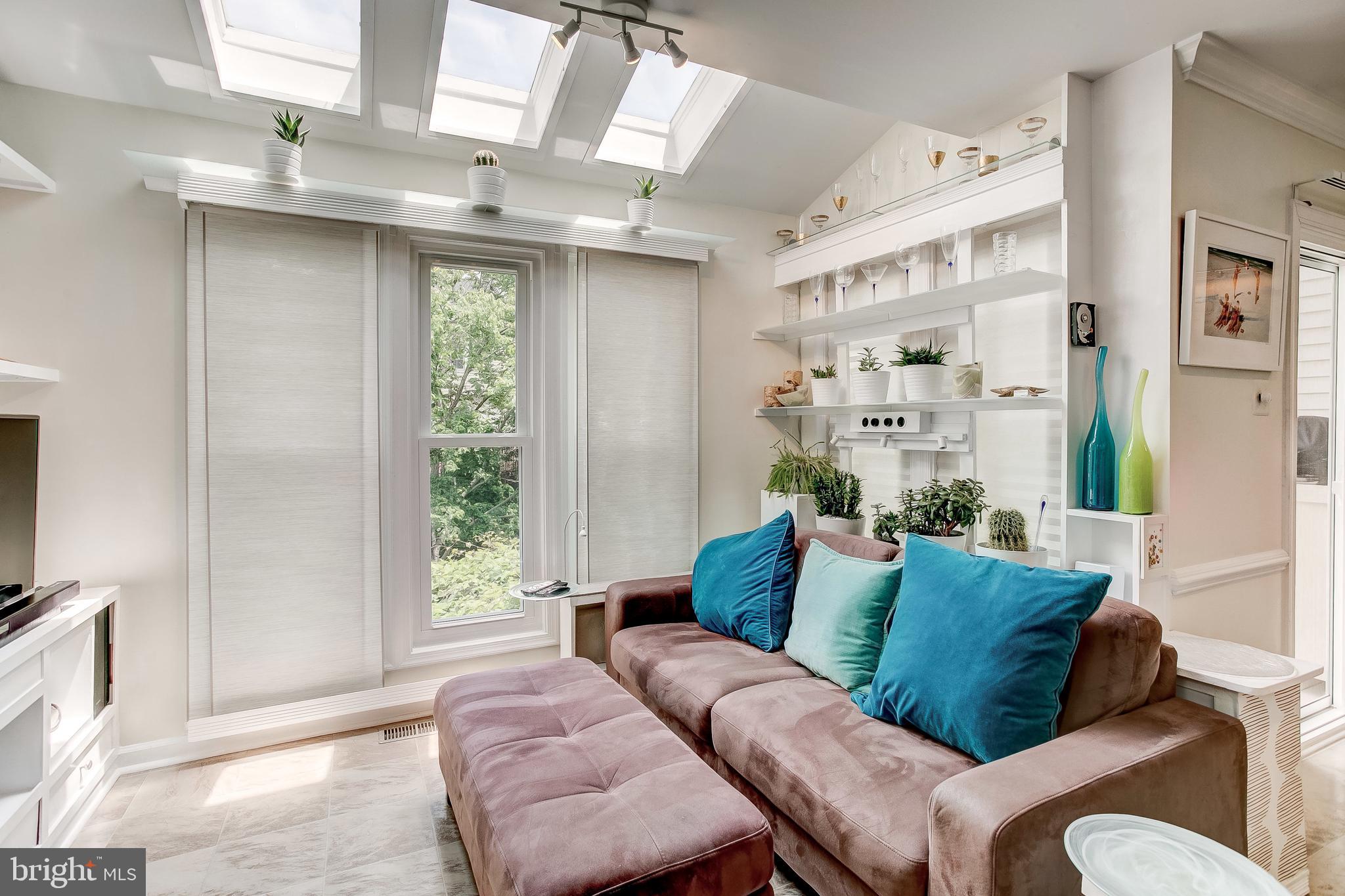 BROADVIEW - Residential