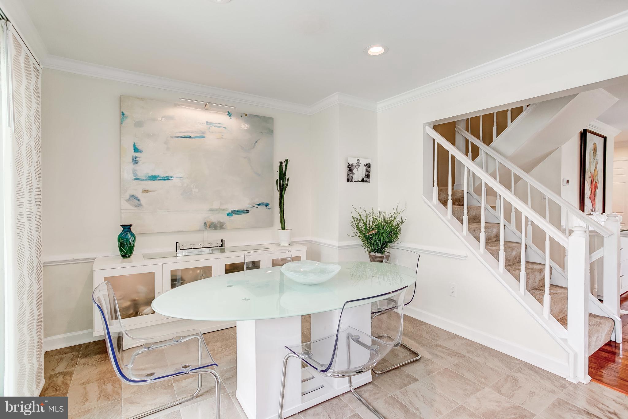 BROADVIEW - Residential