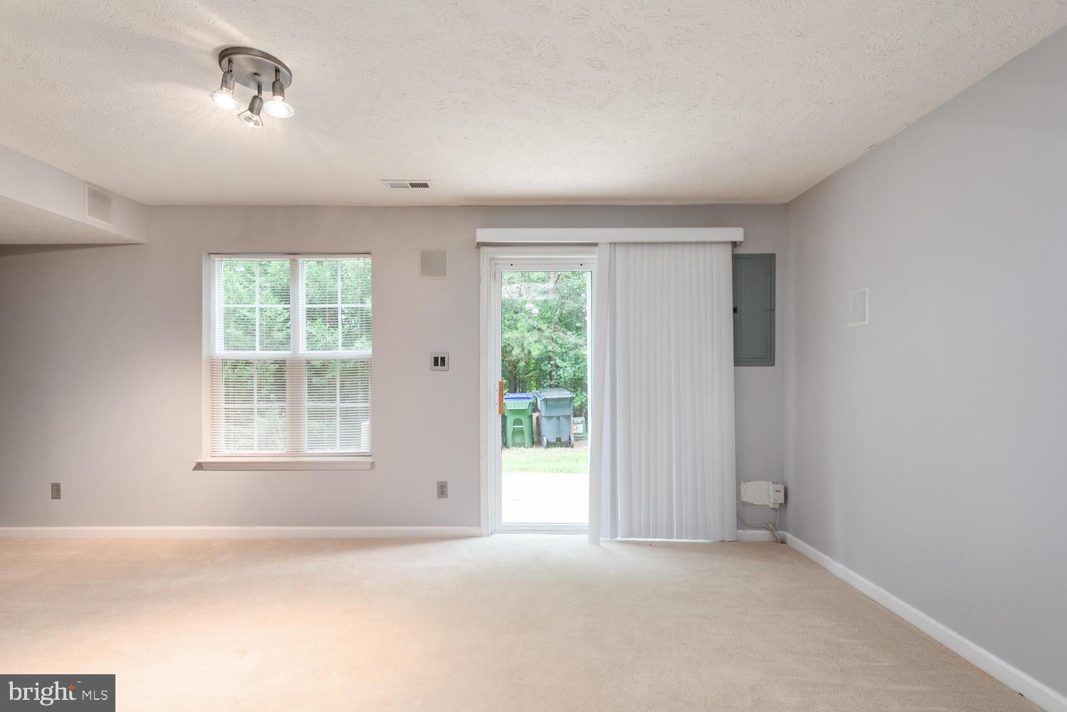 LAFAYETTE VILLAGE - Residential