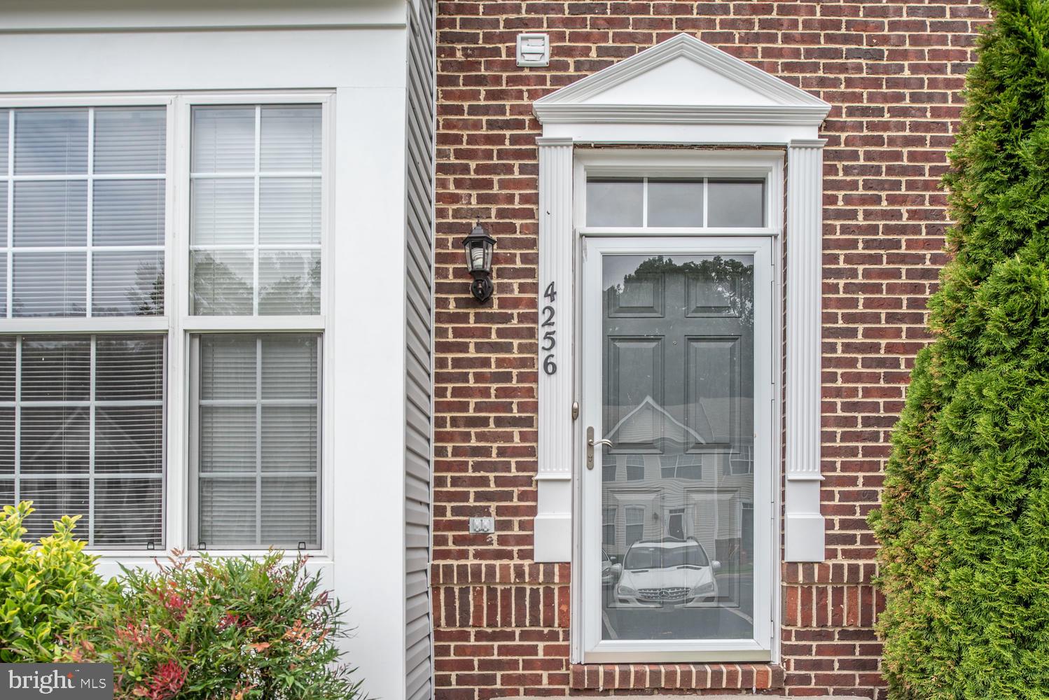 LAFAYETTE VILLAGE - Residential