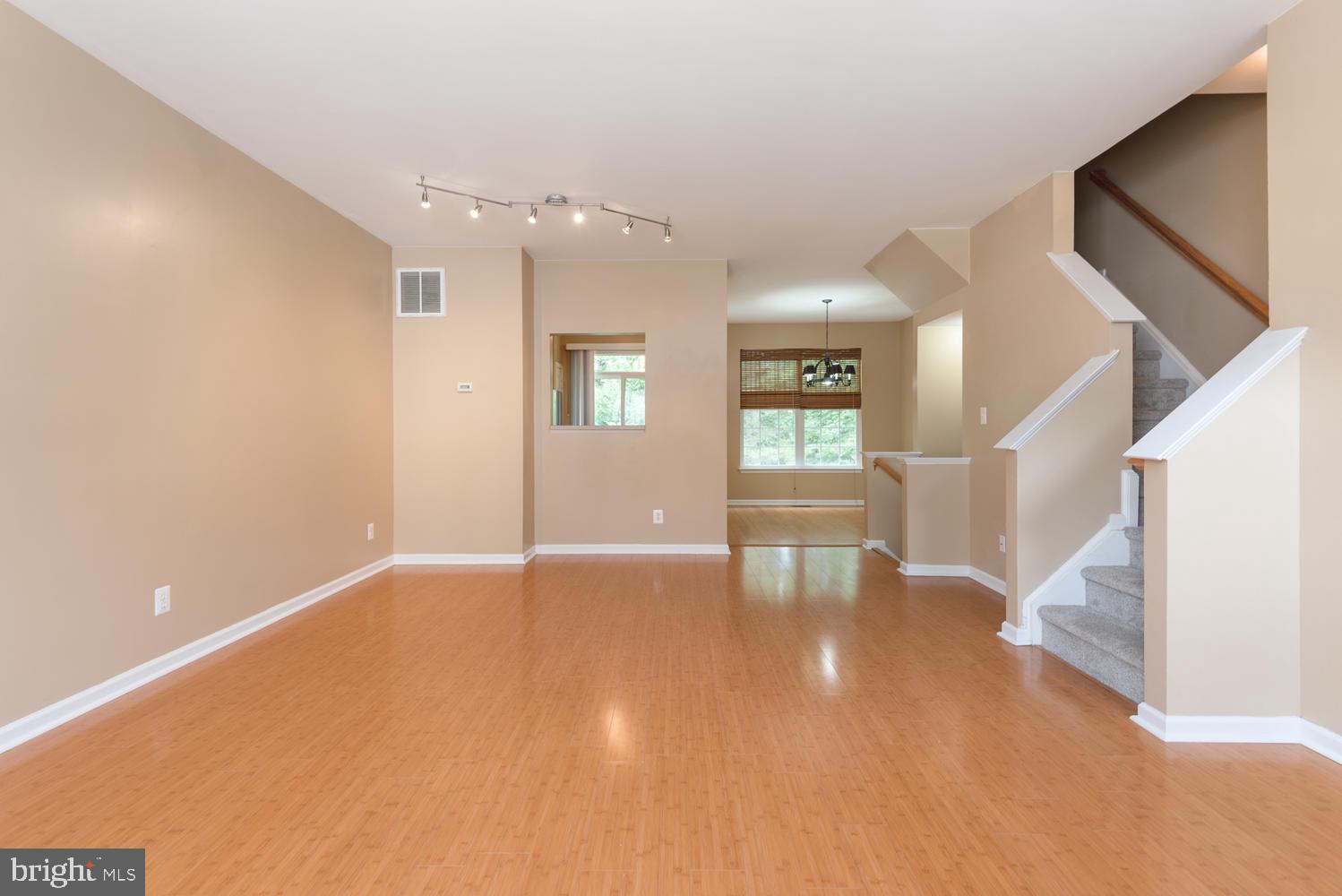 LAFAYETTE VILLAGE - Residential