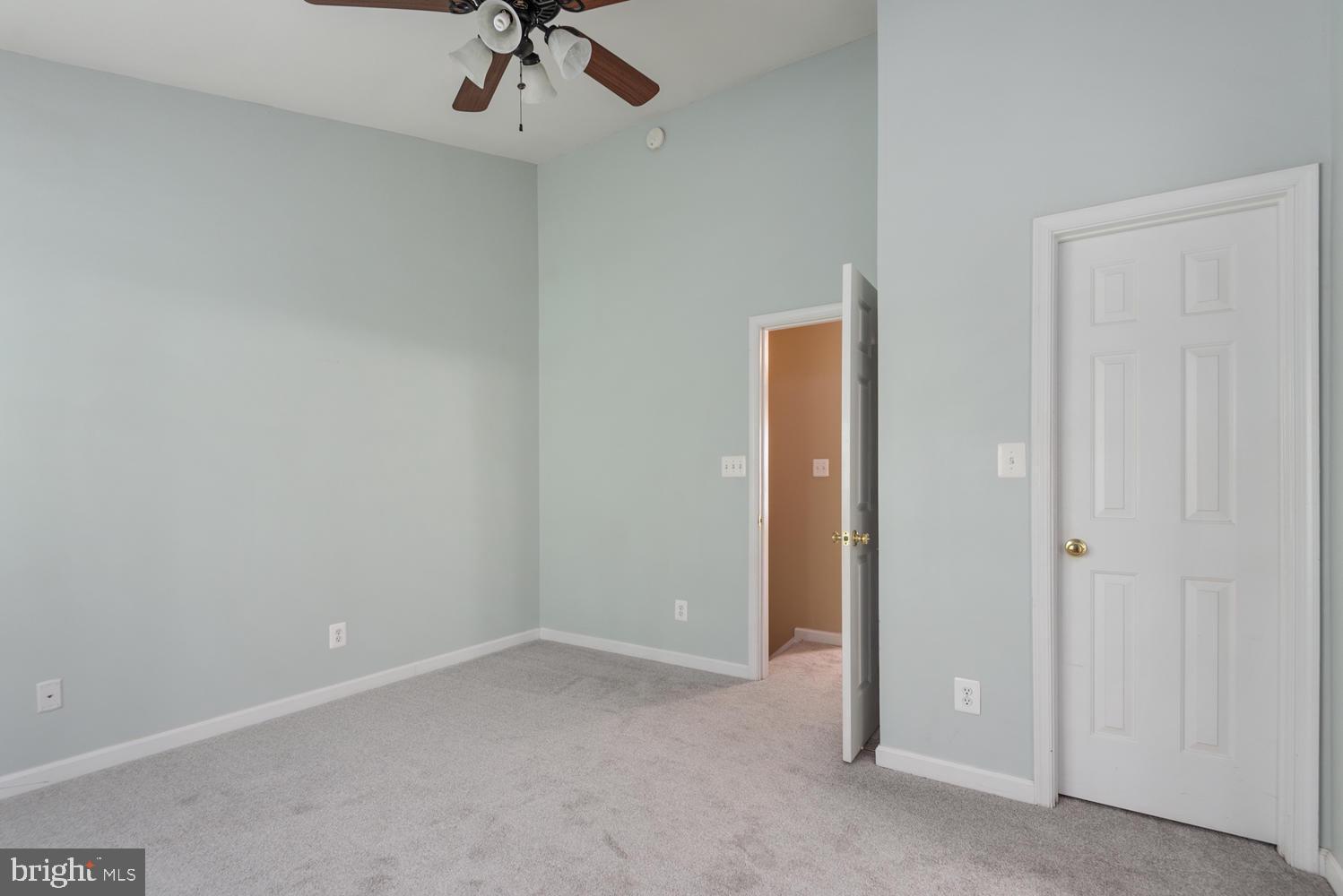 LAFAYETTE VILLAGE - Residential