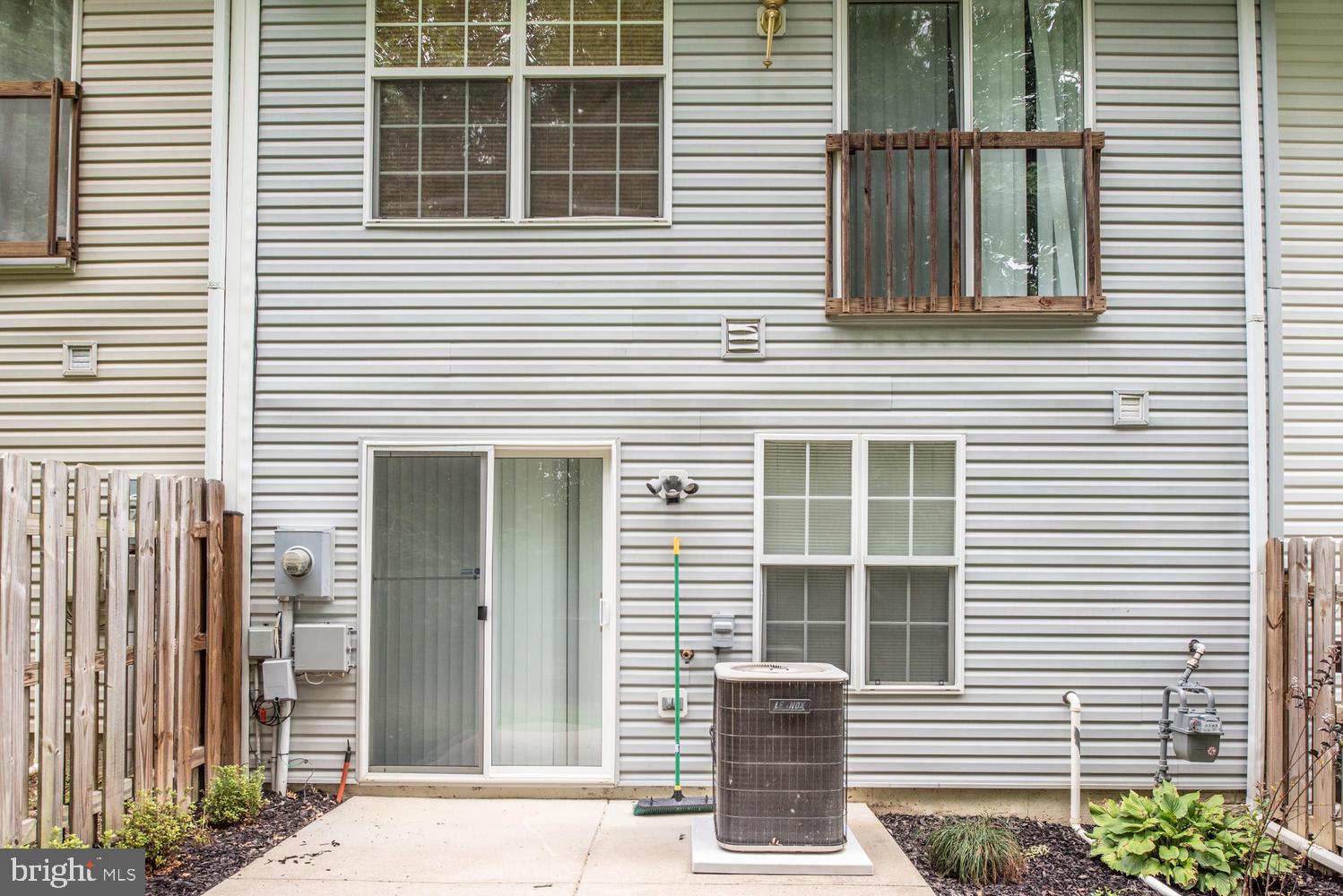 LAFAYETTE VILLAGE - Residential