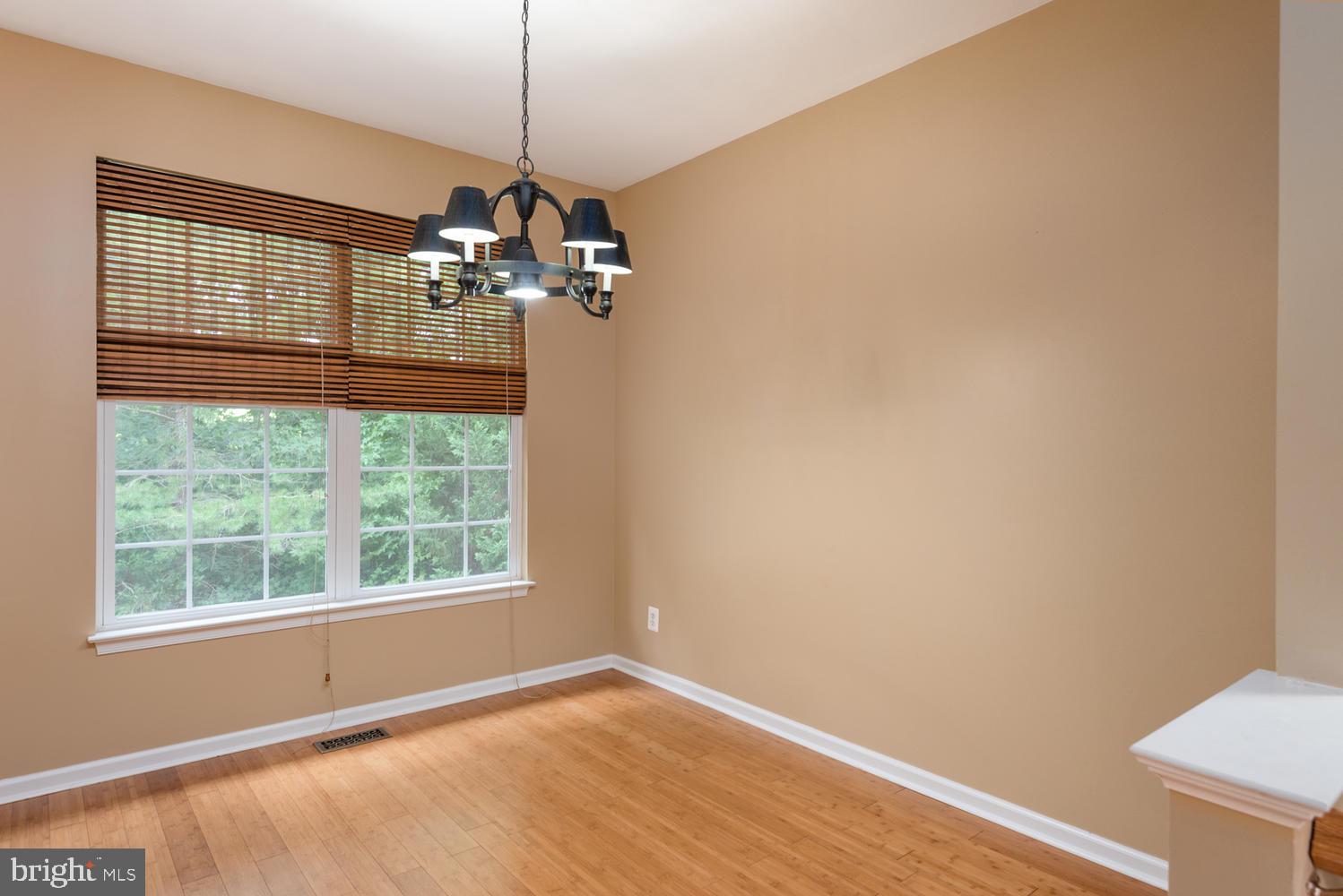 LAFAYETTE VILLAGE - Residential