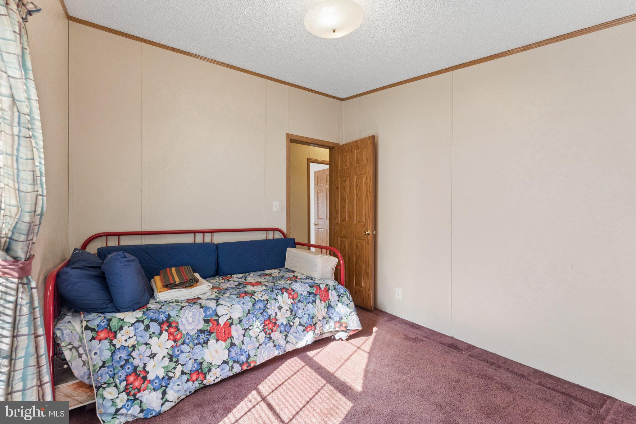 MEADOWS OF CHANTILLY - Residential