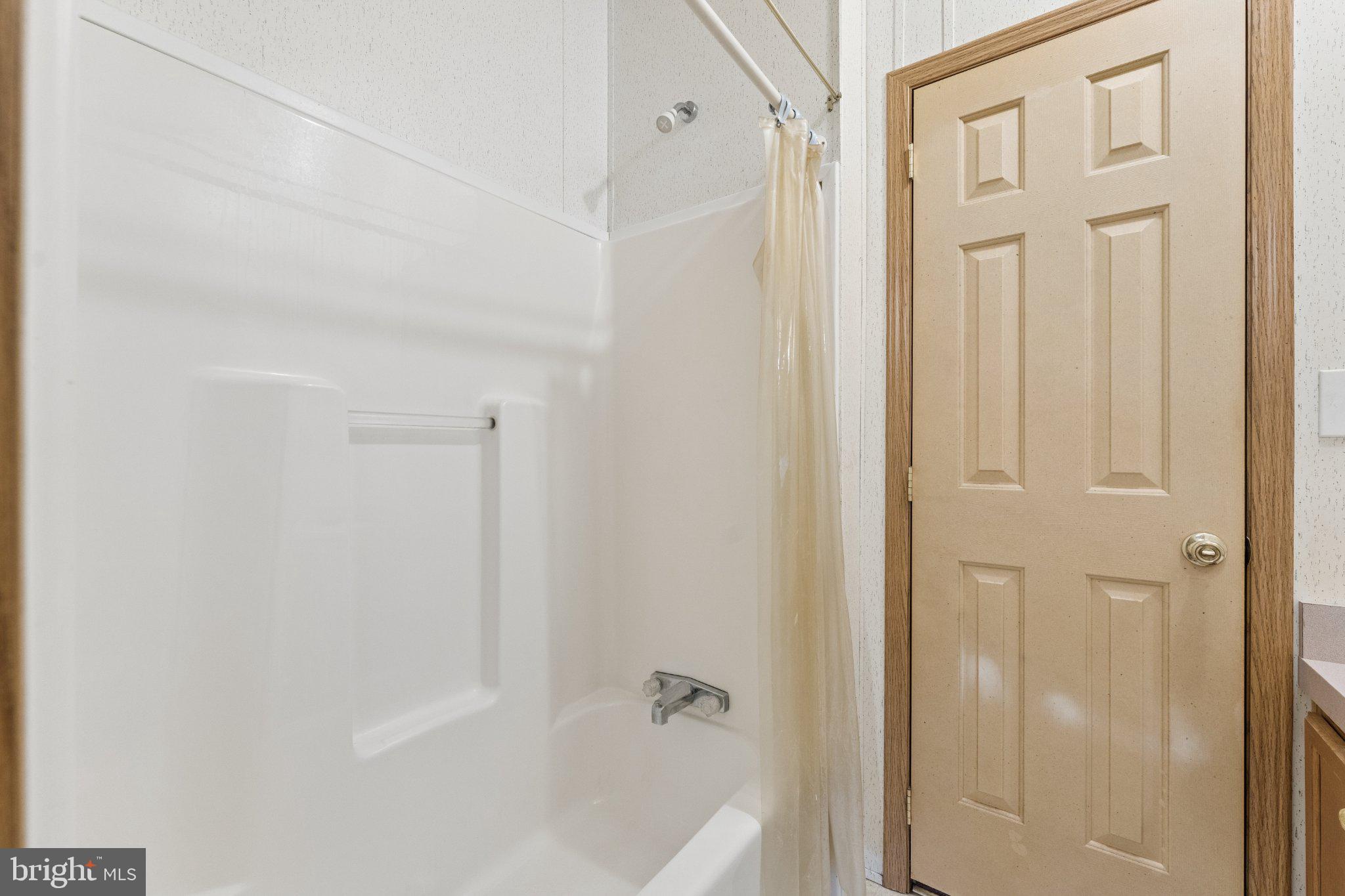 MEADOWS OF CHANTILLY - Residential