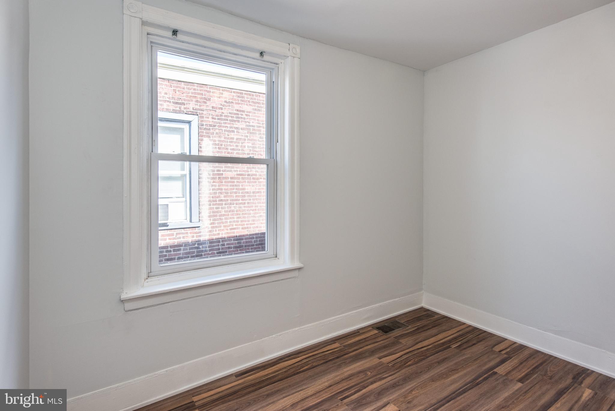 OLNEY (EAST) - Residential