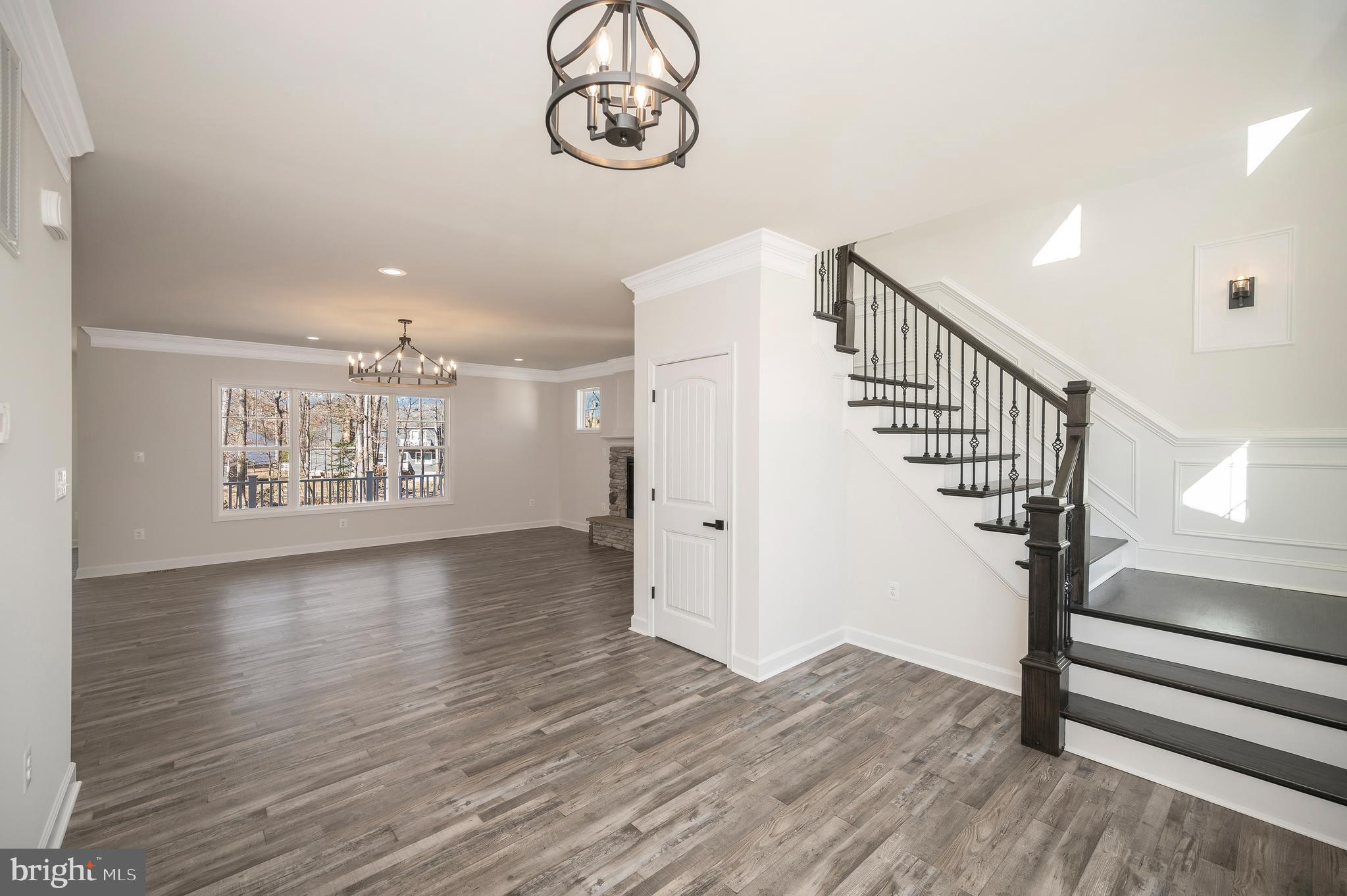 WAVERLY VILLAGE - Residential