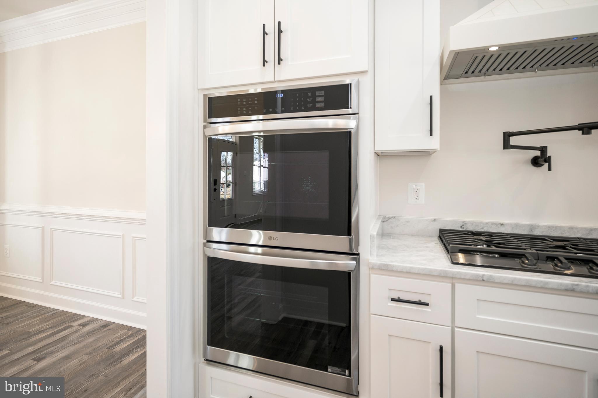 WAVERLY VILLAGE - Residential