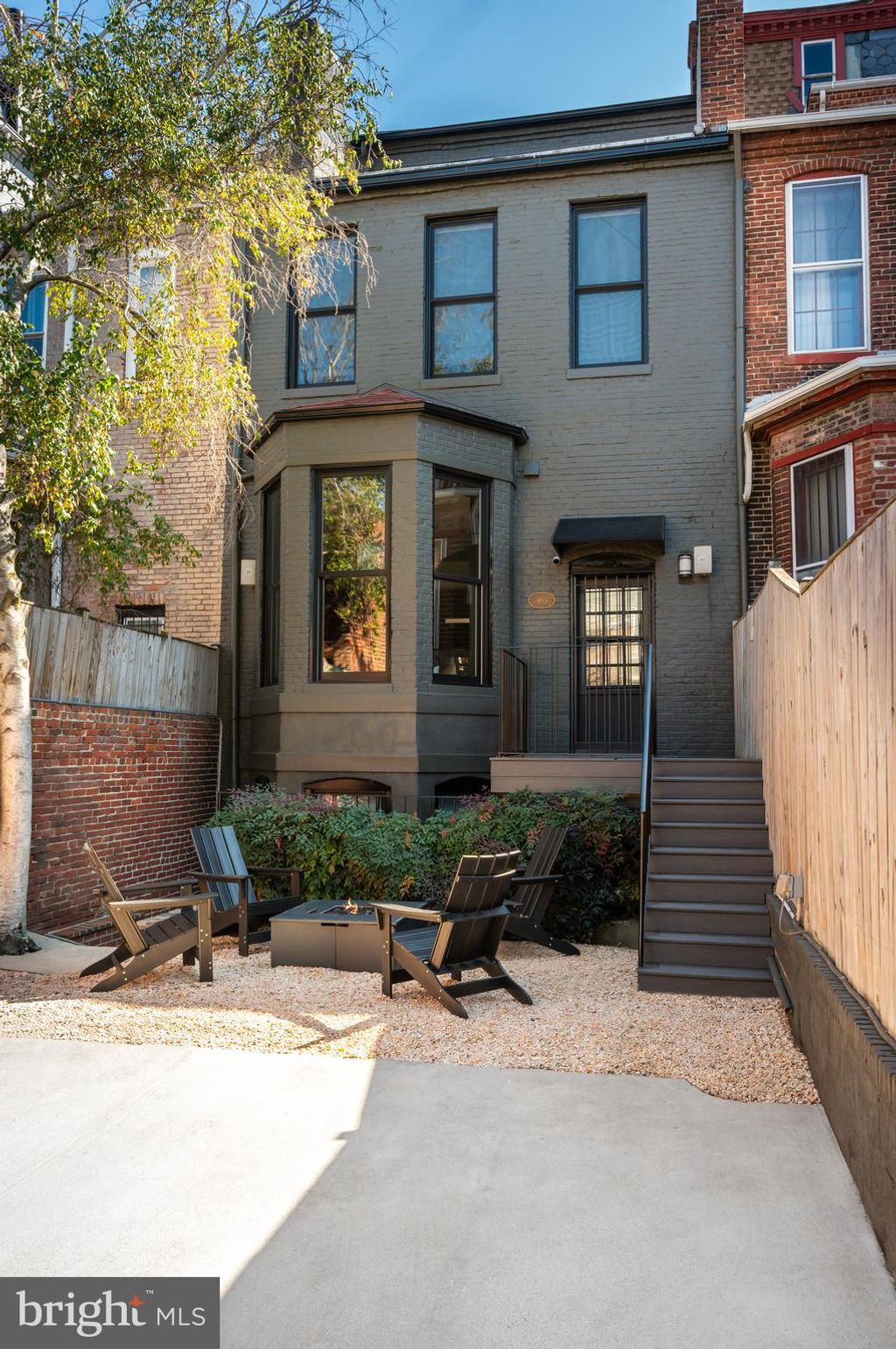 Photo of 905 M St NW, WASHINGTON, DC 20001 (MLS # DCDC2229622)