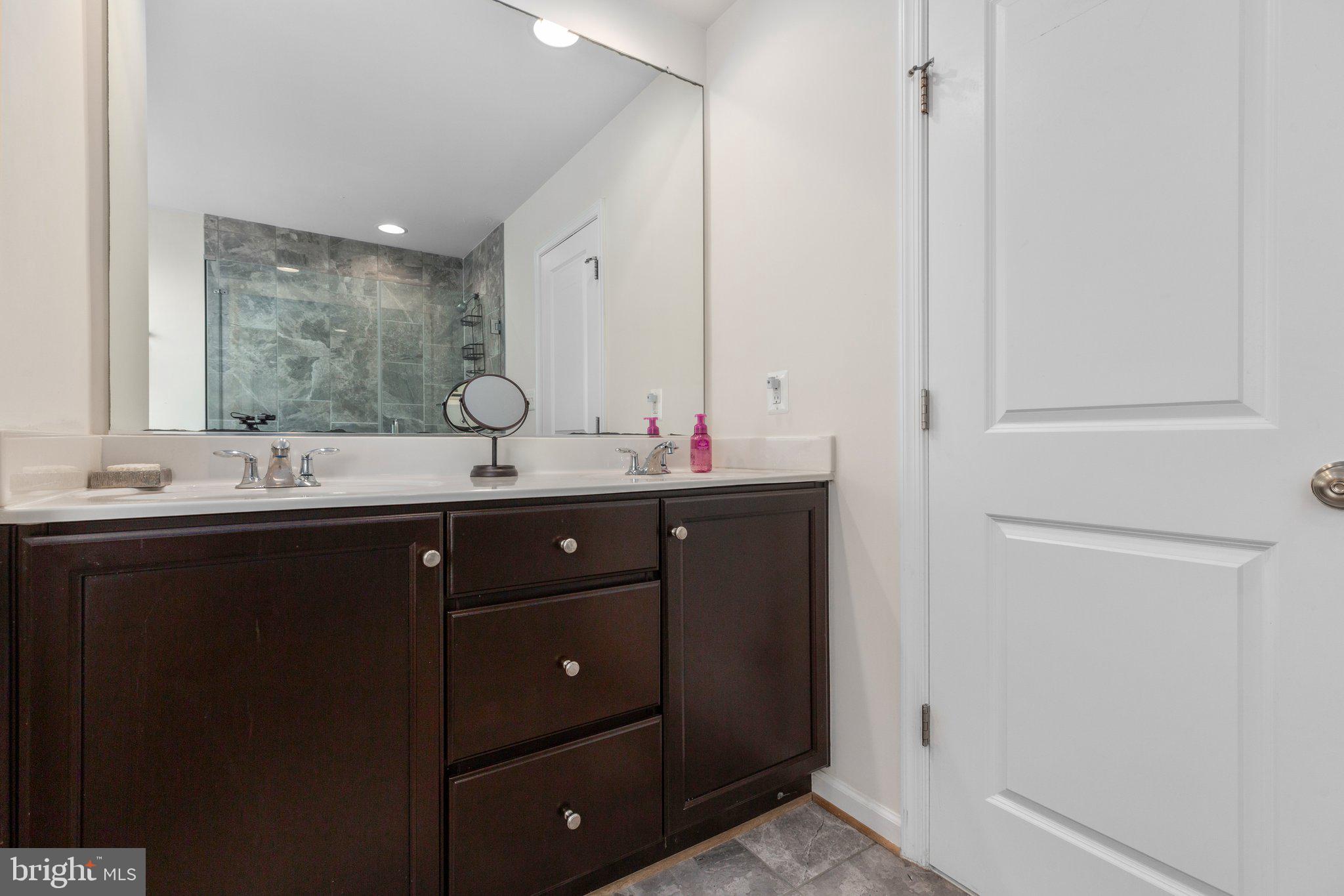 EMBREY MILL - Residential