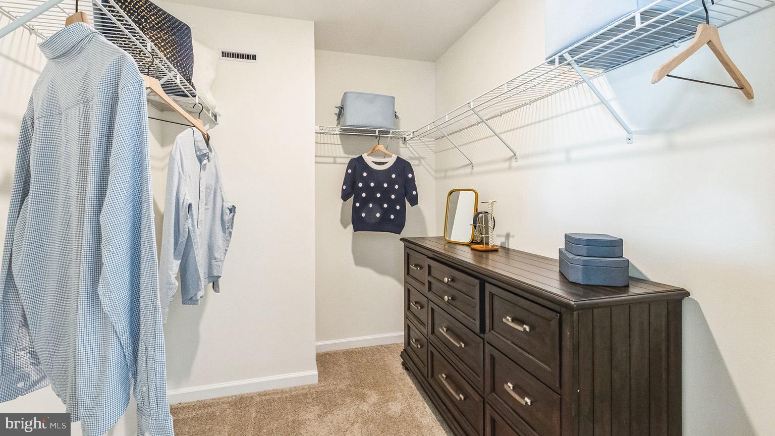 FOGELSVILLE - Residential