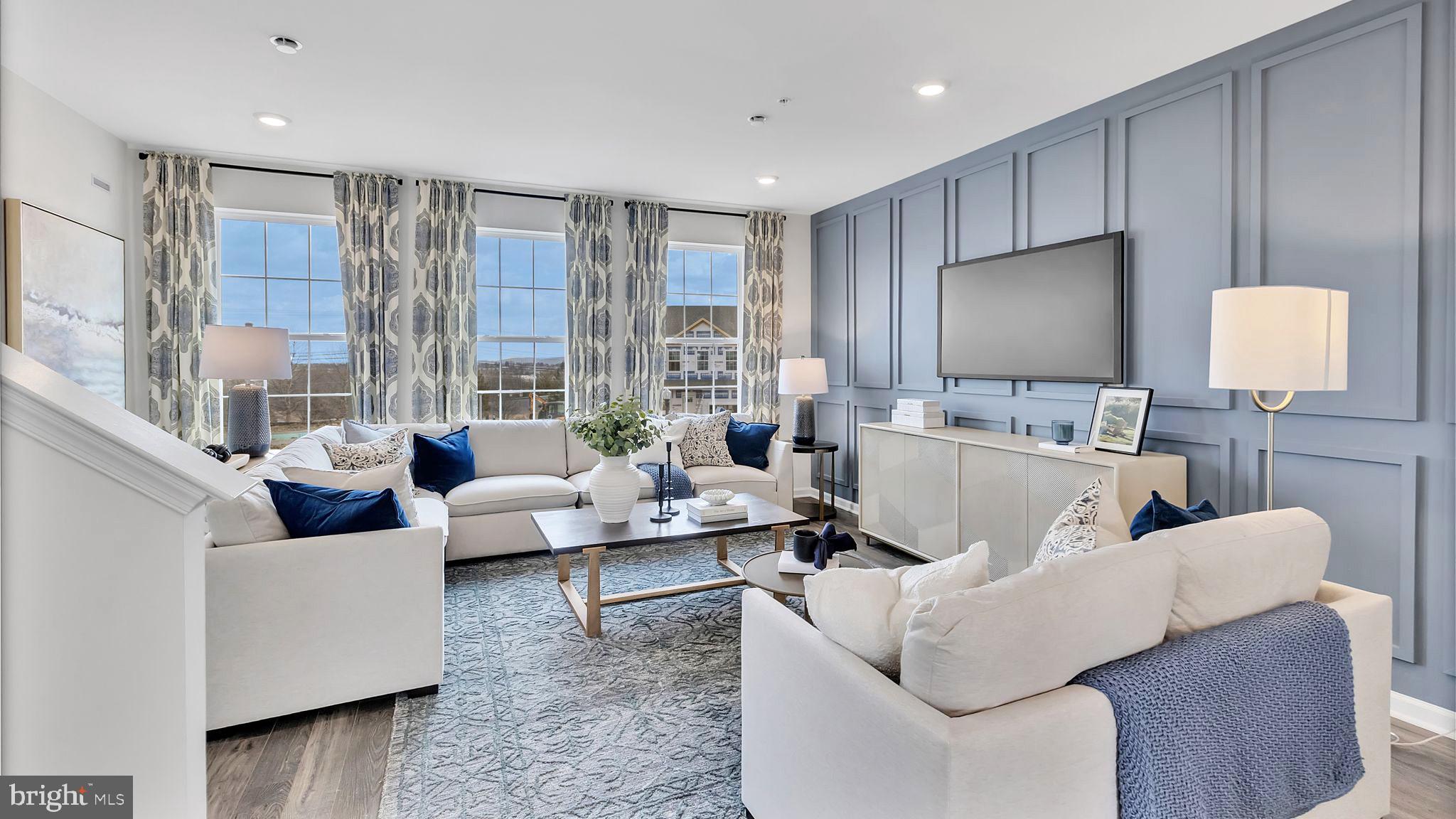 FOGELSVILLE - Residential