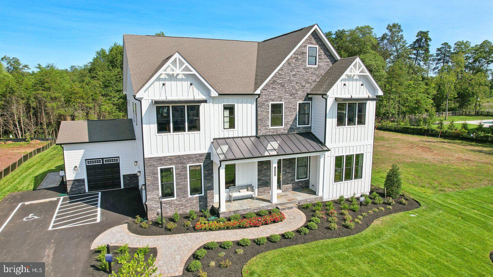 VIRGINIA CROSSING - Residential