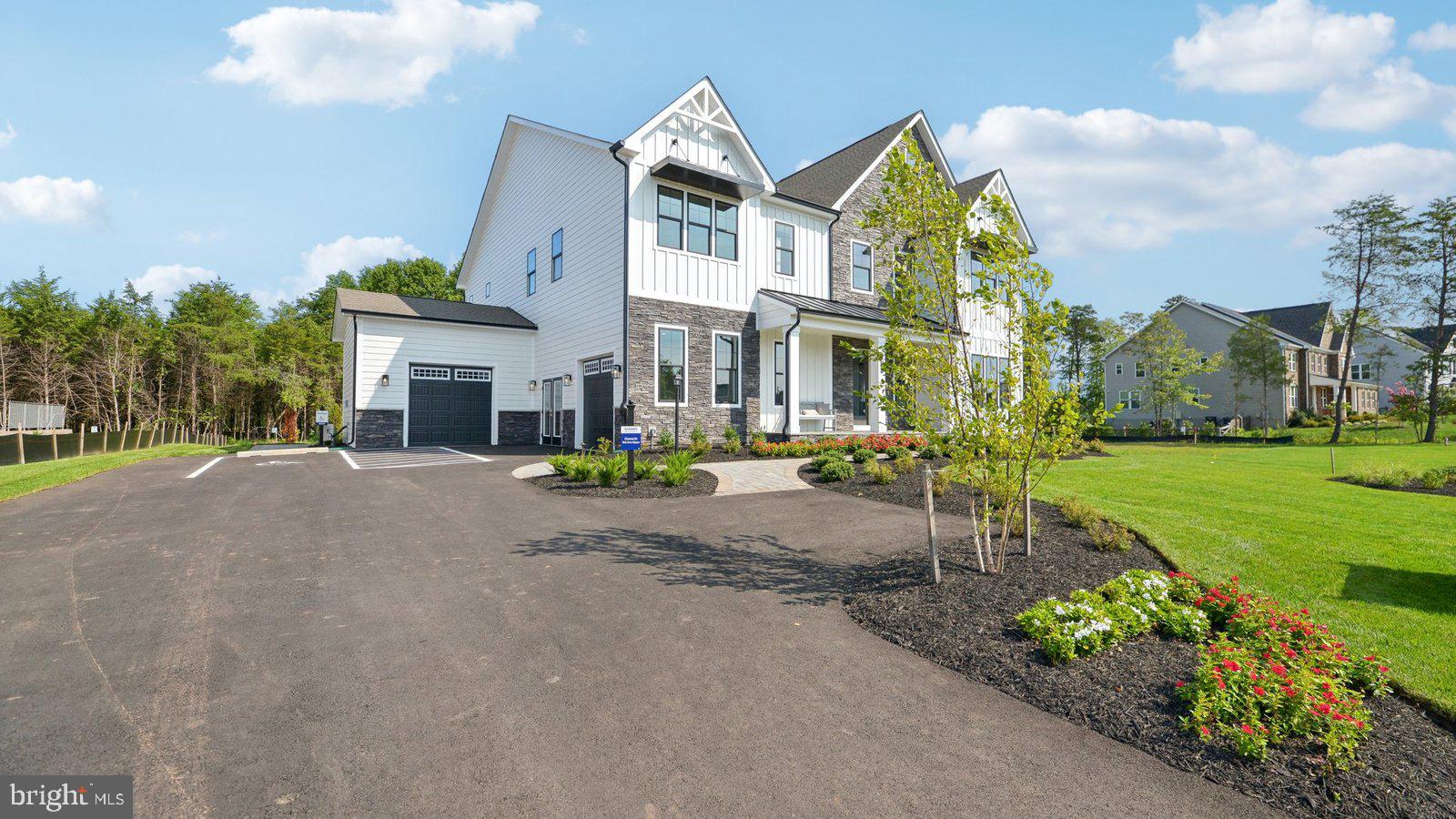 VIRGINIA CROSSING - Residential