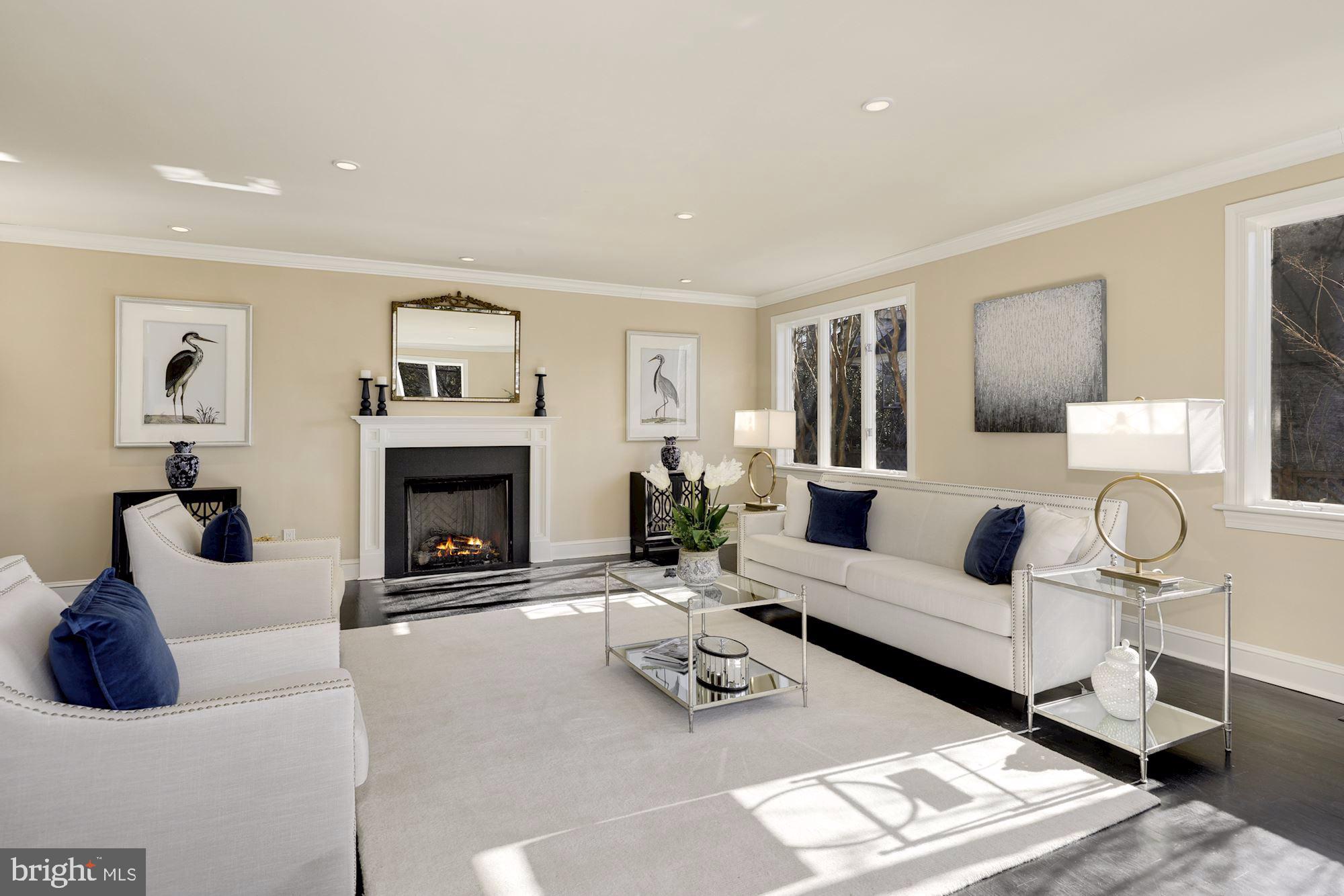 CHEVY CHASE - Residential