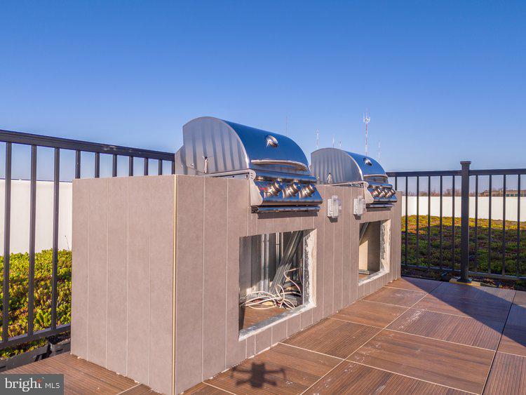 MANAYUNK - Residential Lease