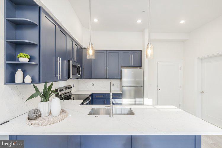 MANAYUNK - Residential Lease