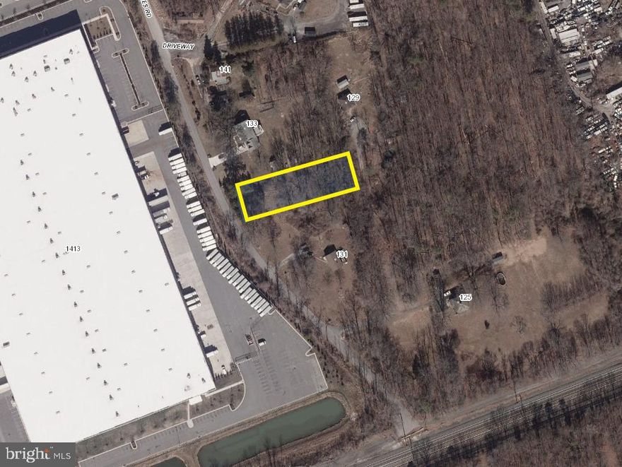 ONLINE AUCTION: Online Bidding Begins 01/24 @ 10:00 am. Bidding Ends  01/26 @ 11:10 am 
List price is opening bid. ATTENTION INVESTORS!  +/- 23, 370 SF Lot Baltimore County's Middle River area. PRIME Central location convenient to shopping, restaurants, parks, school & more! Easy access to major traffic artery, Route 43 (White Marsh Blvd).  Vacant parcel of land, 10% buyer's premium will be added to the high bid. $5,000 deposit.  Please Visit Ashland Auction’s website for more details. For full Terms and Conditions visit the auctioneer's website, or contact the auctioneer’s office.