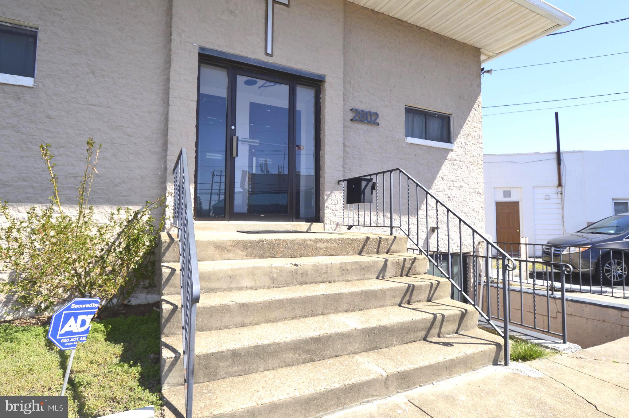 2802 NORTH POINT