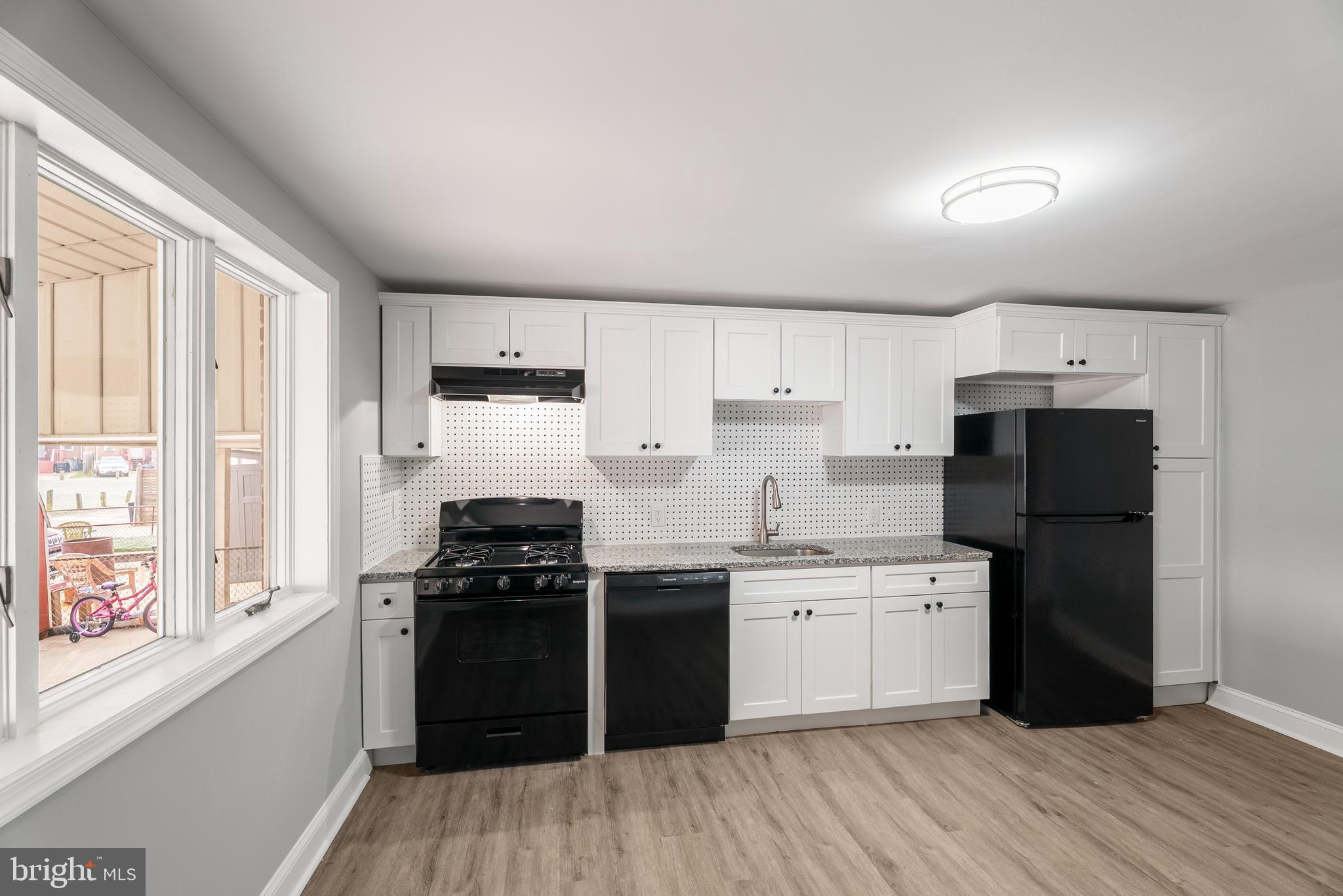 NORTH POINT VILLAGE - Residential