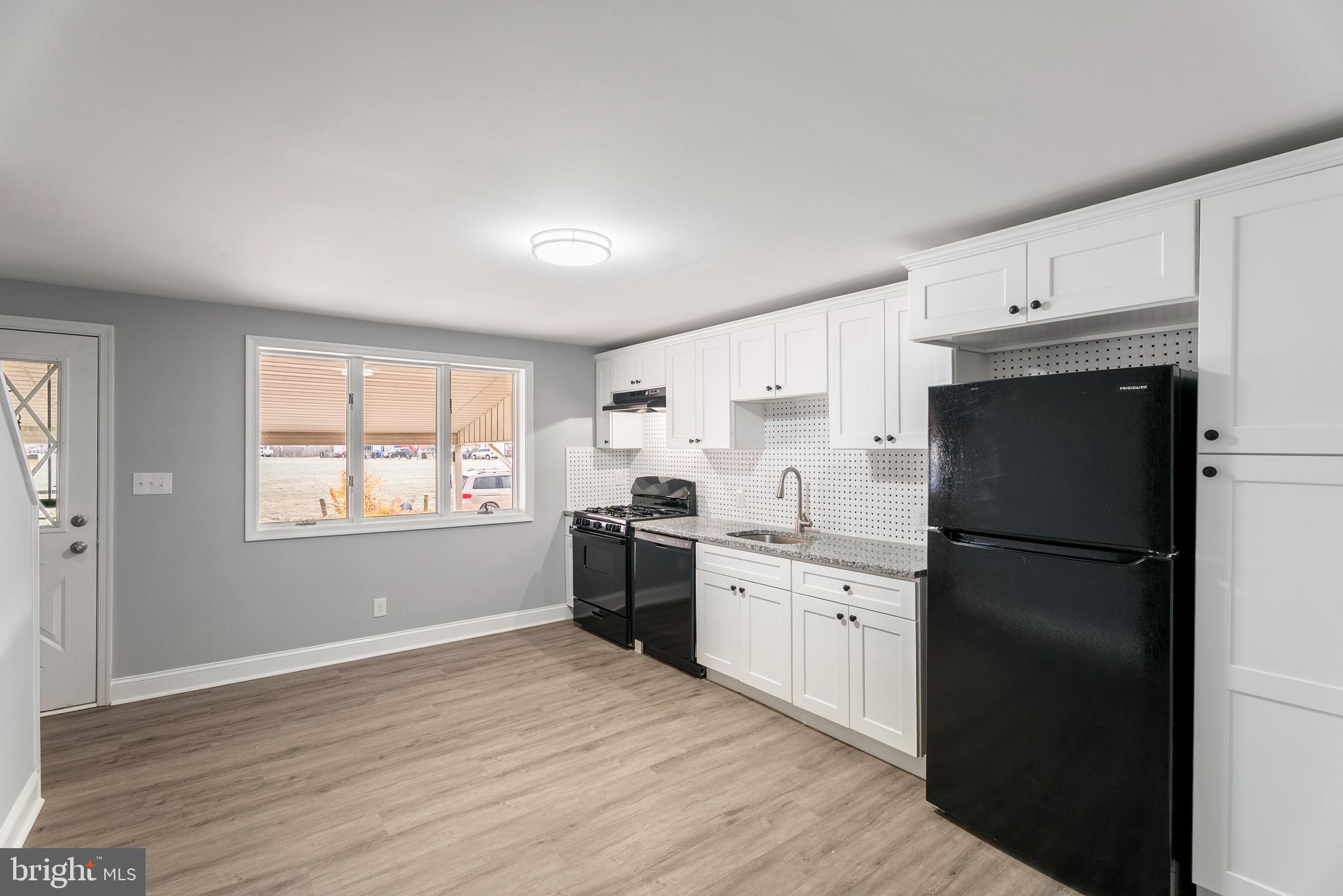 NORTH POINT VILLAGE - Residential