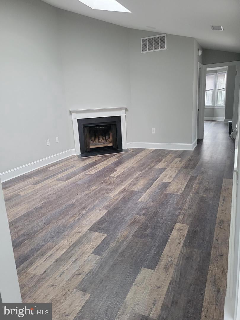 1617 GREEN STREET 4