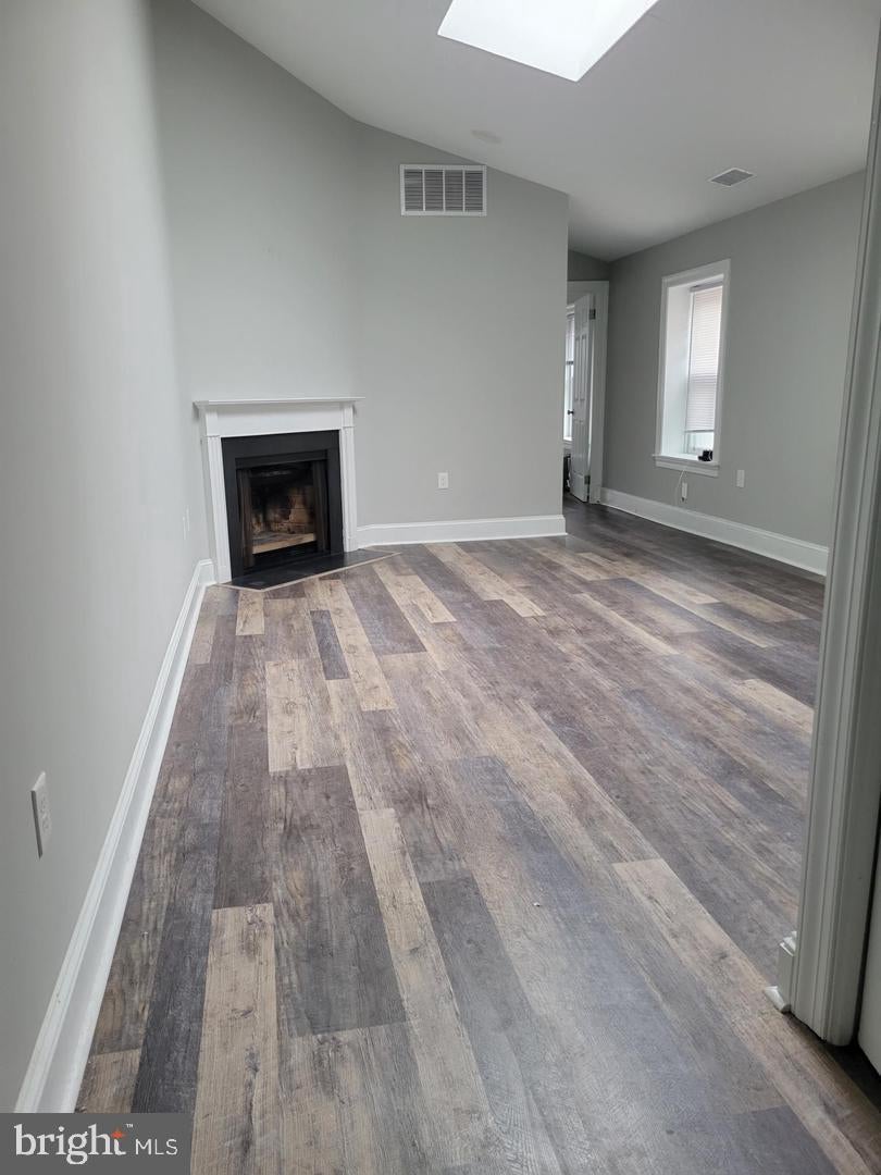 1617 GREEN STREET 4