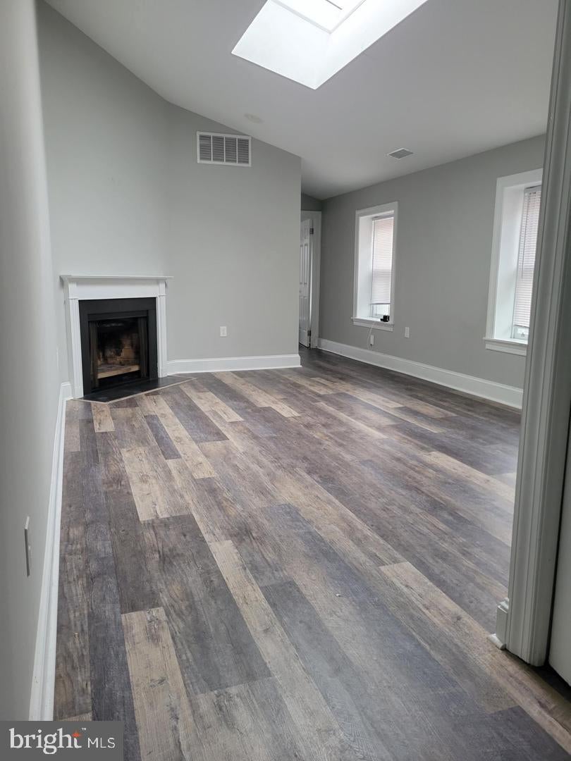 1617 GREEN STREET 4