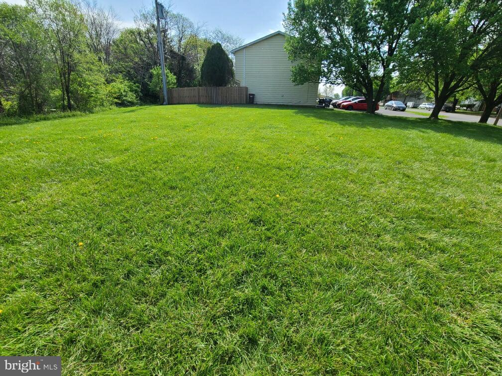 SURRY SQUARE - Residential