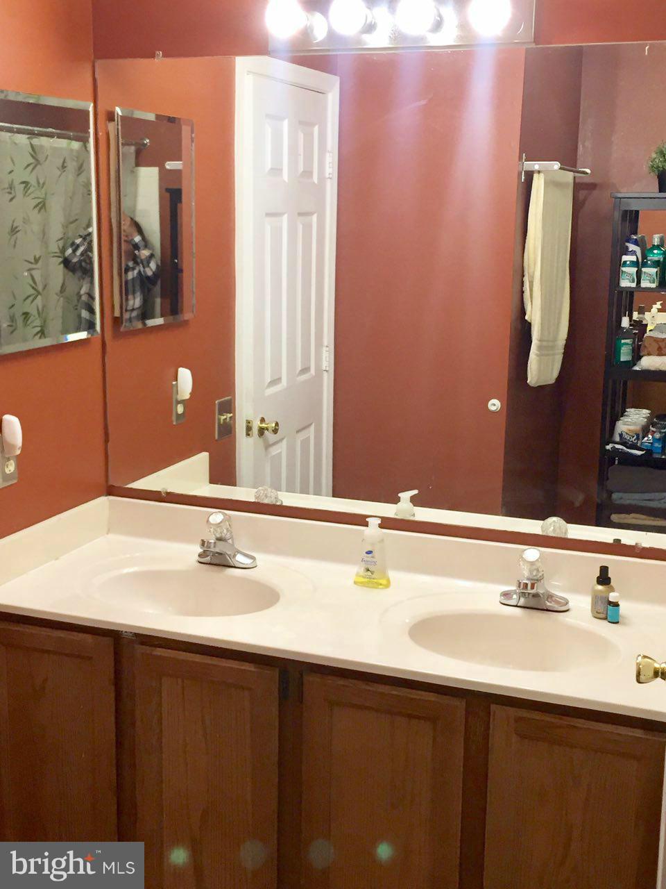 SILVER HILL FARM - Residential