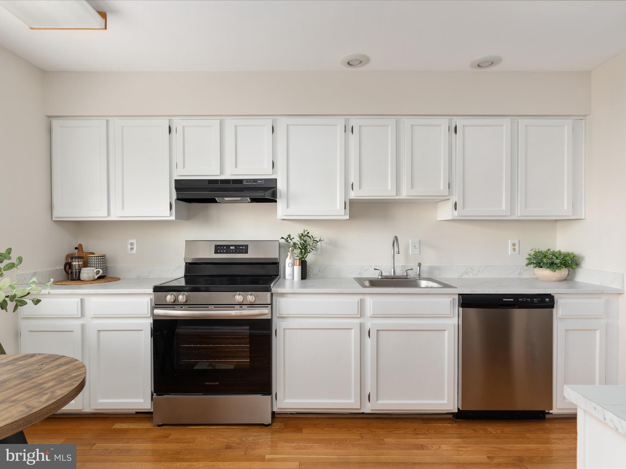 FAIR WOODS - Residential