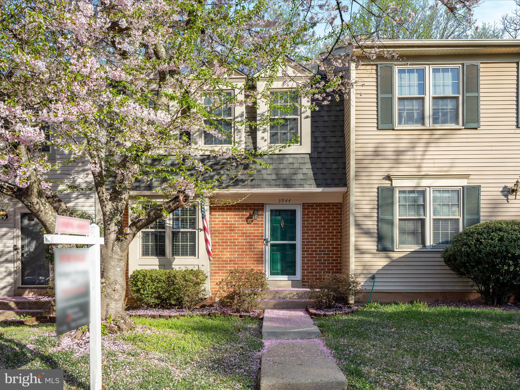 FAIR WOODS - Residential