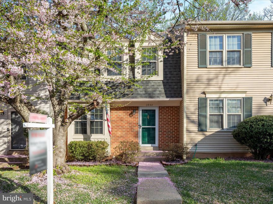 Newly renovated townhouse in Fair Ridge.  This three bedroom, 3.5 bath townhome in the heart of Fairfax is waiting for you to move in.   Kitchen with hardwood floors, brand-new, stainless-steel appliances, fresh paint and new carpet throughout.  Dining room walks out to your brand new trex deck.  Half bath on the main level. 
Spacious primary bedroom with large closet.  Primary bath with brand new vanity and flooring.   Walk out basement with large recreation room and storage room leads to your fenced in backyard with paver patio.  Lots of storage. Home backs to trees. Fantastic location close to Fair Oaks hospital, Rt66, Rt 50, metro, Fair Oaks mall, metro and other public transportation.
