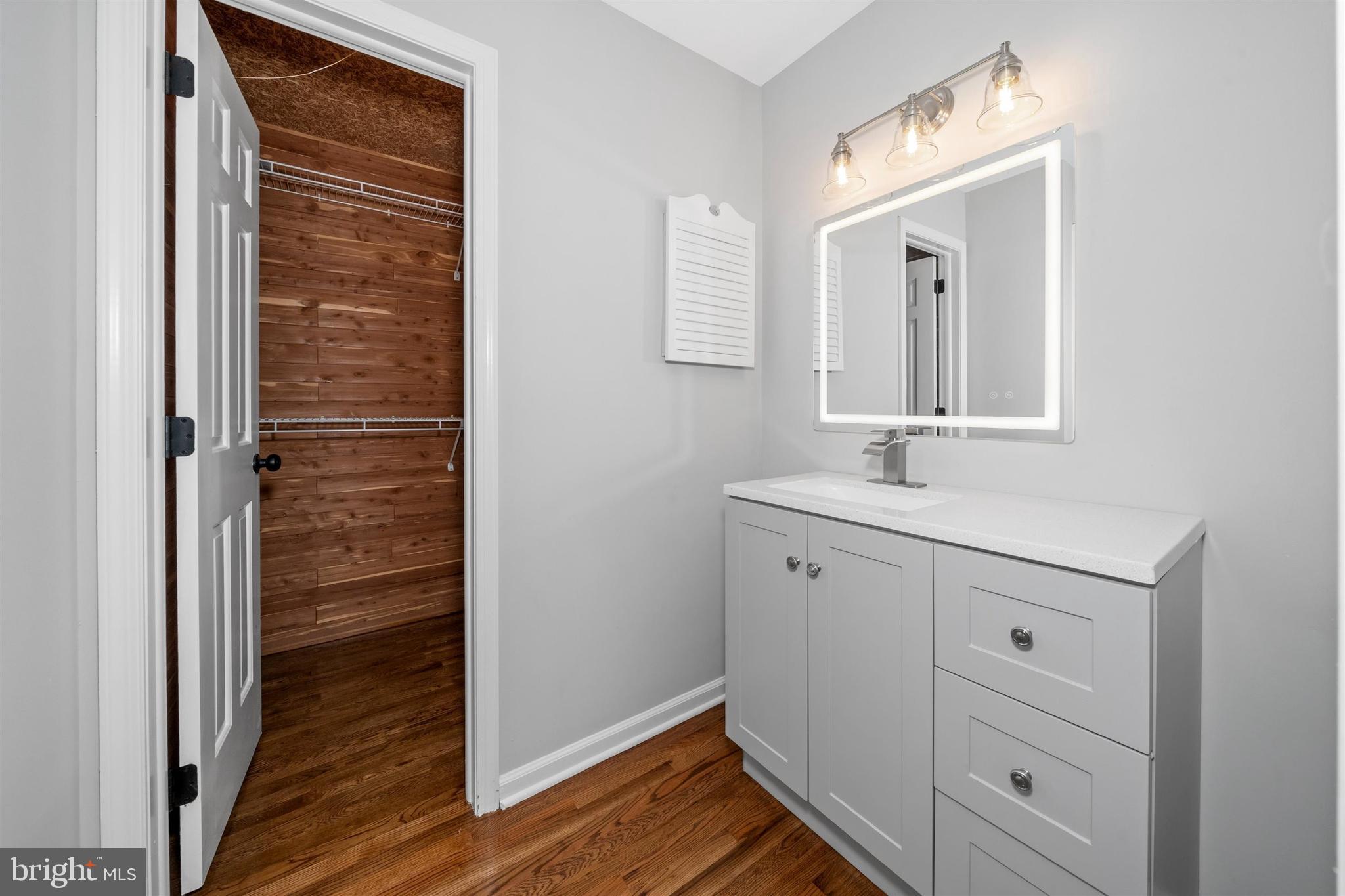 VALLEY VIEW - Residential