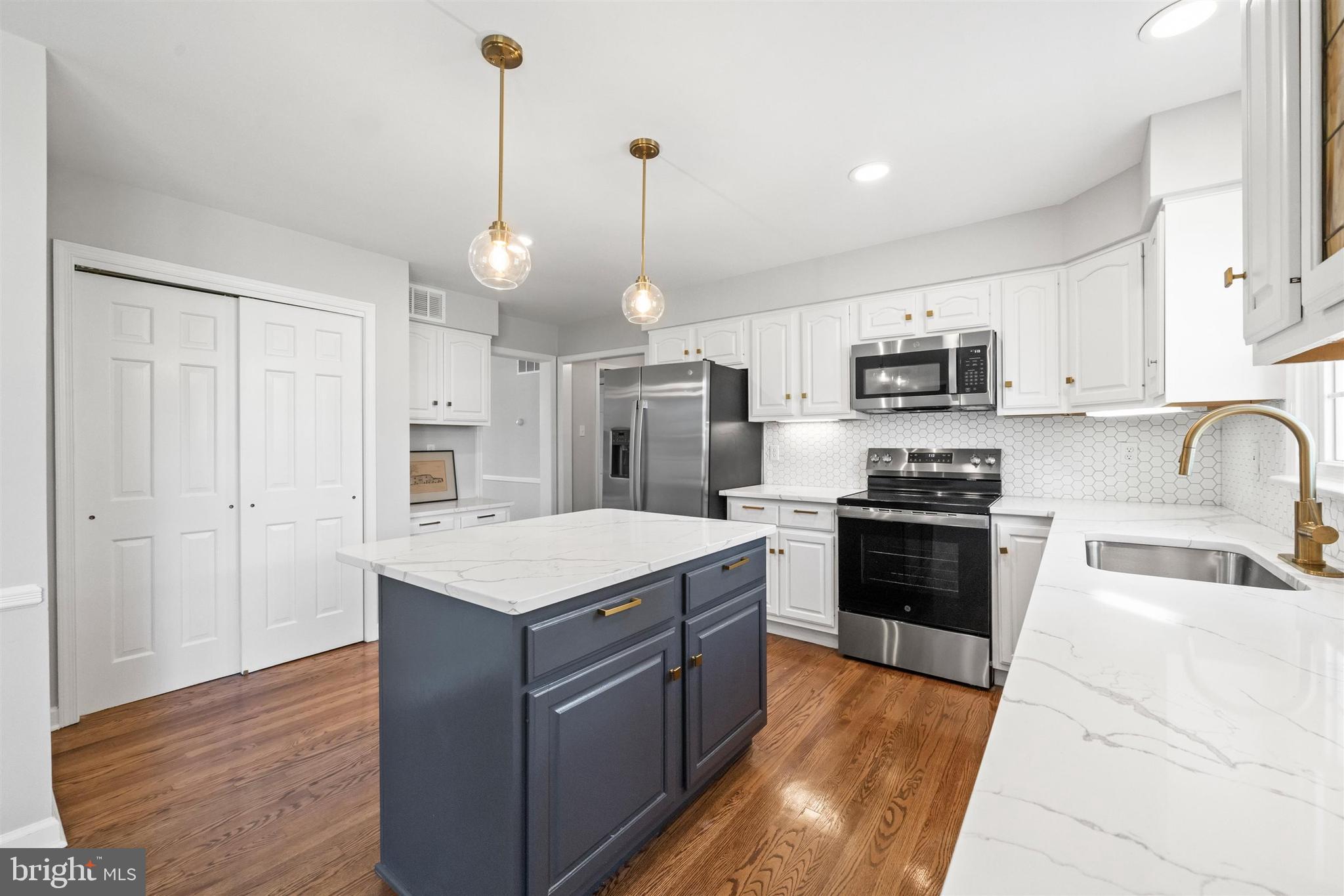 VALLEY VIEW - Residential