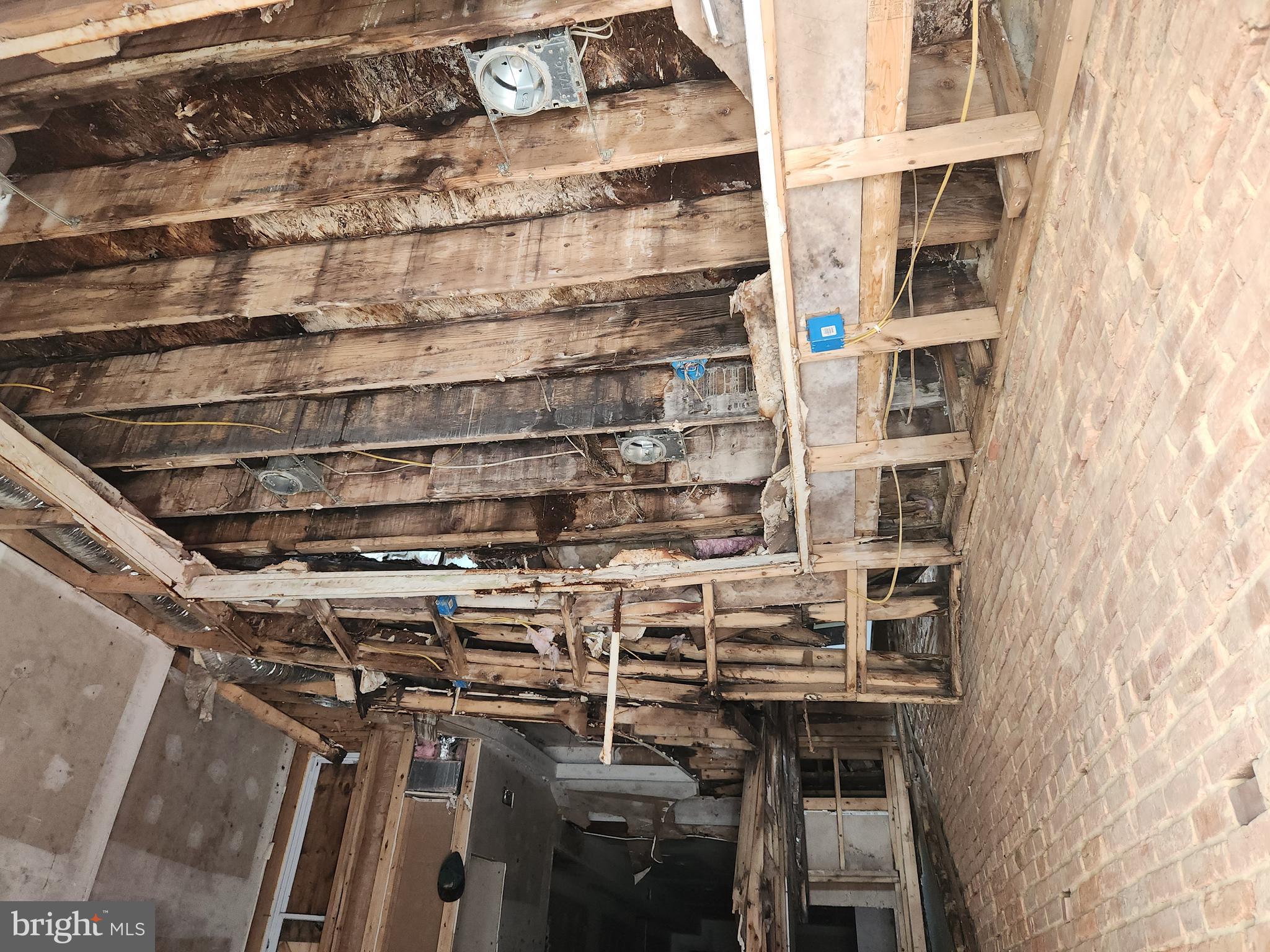 EAST SIDE - Residential