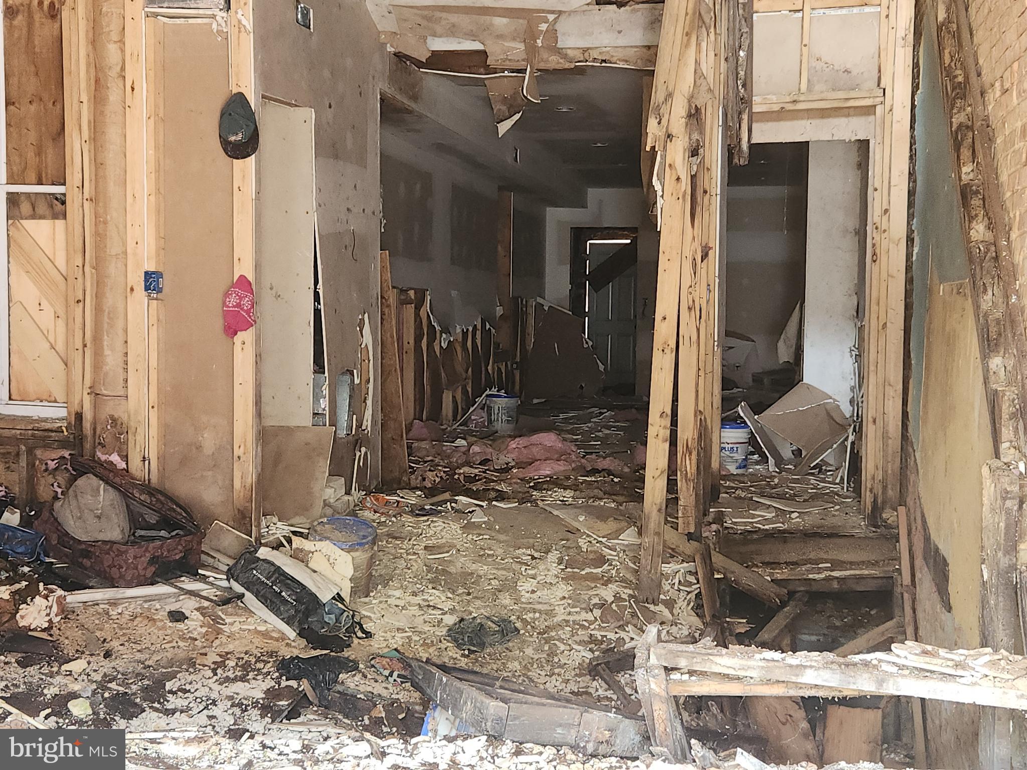 EAST SIDE - Residential