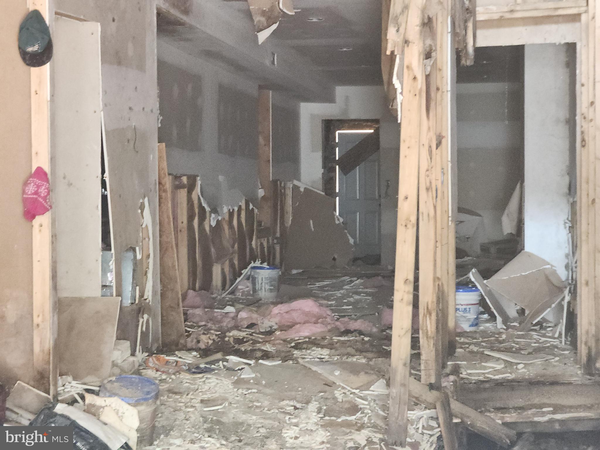 EAST SIDE - Residential