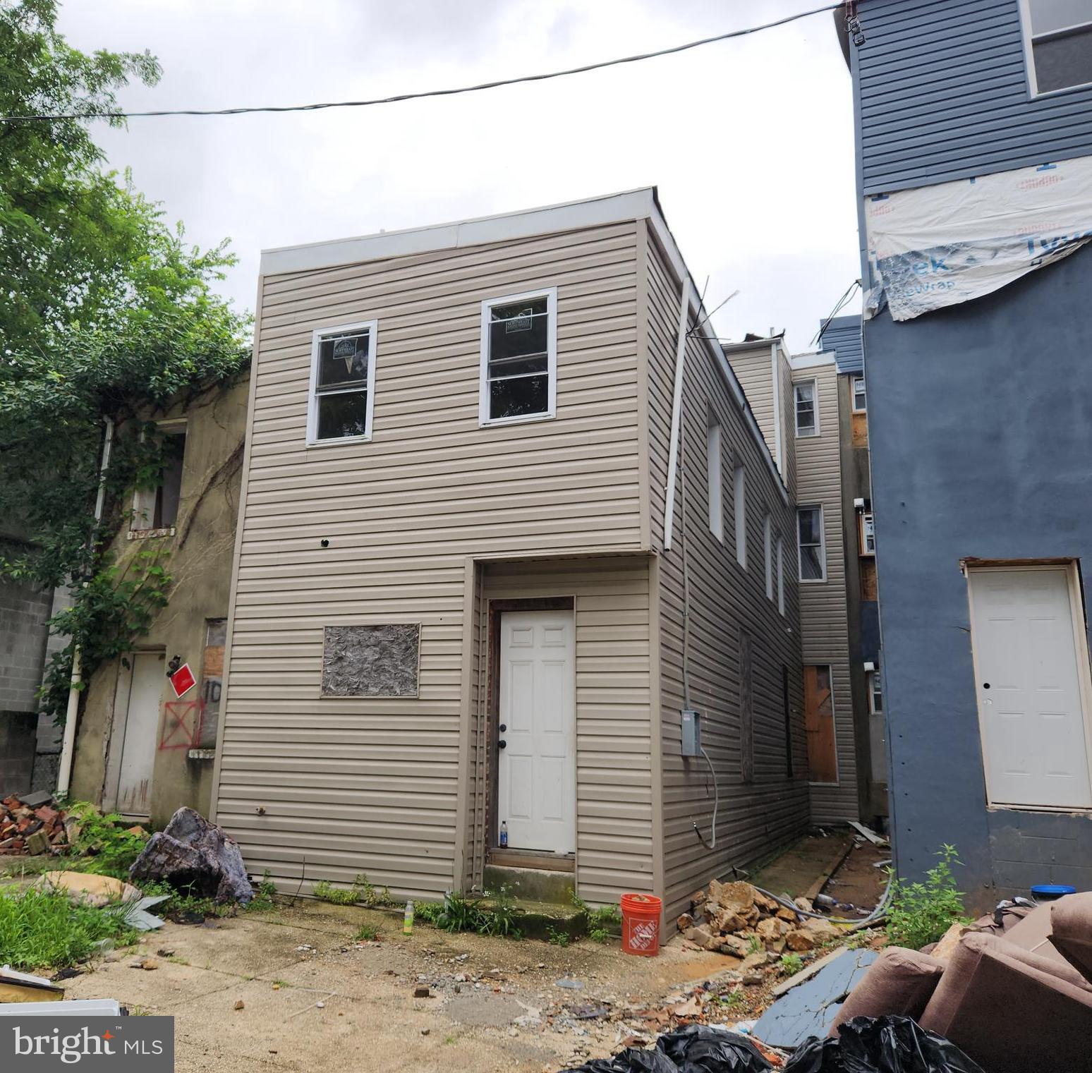 EAST SIDE - Residential