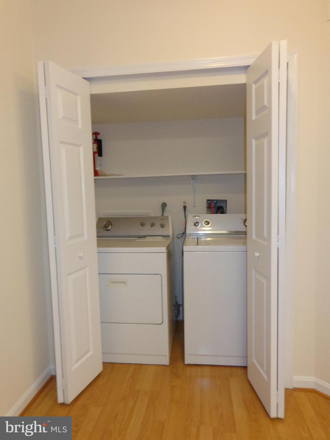 LIFESTYLE AT SULLY STATION - Residential