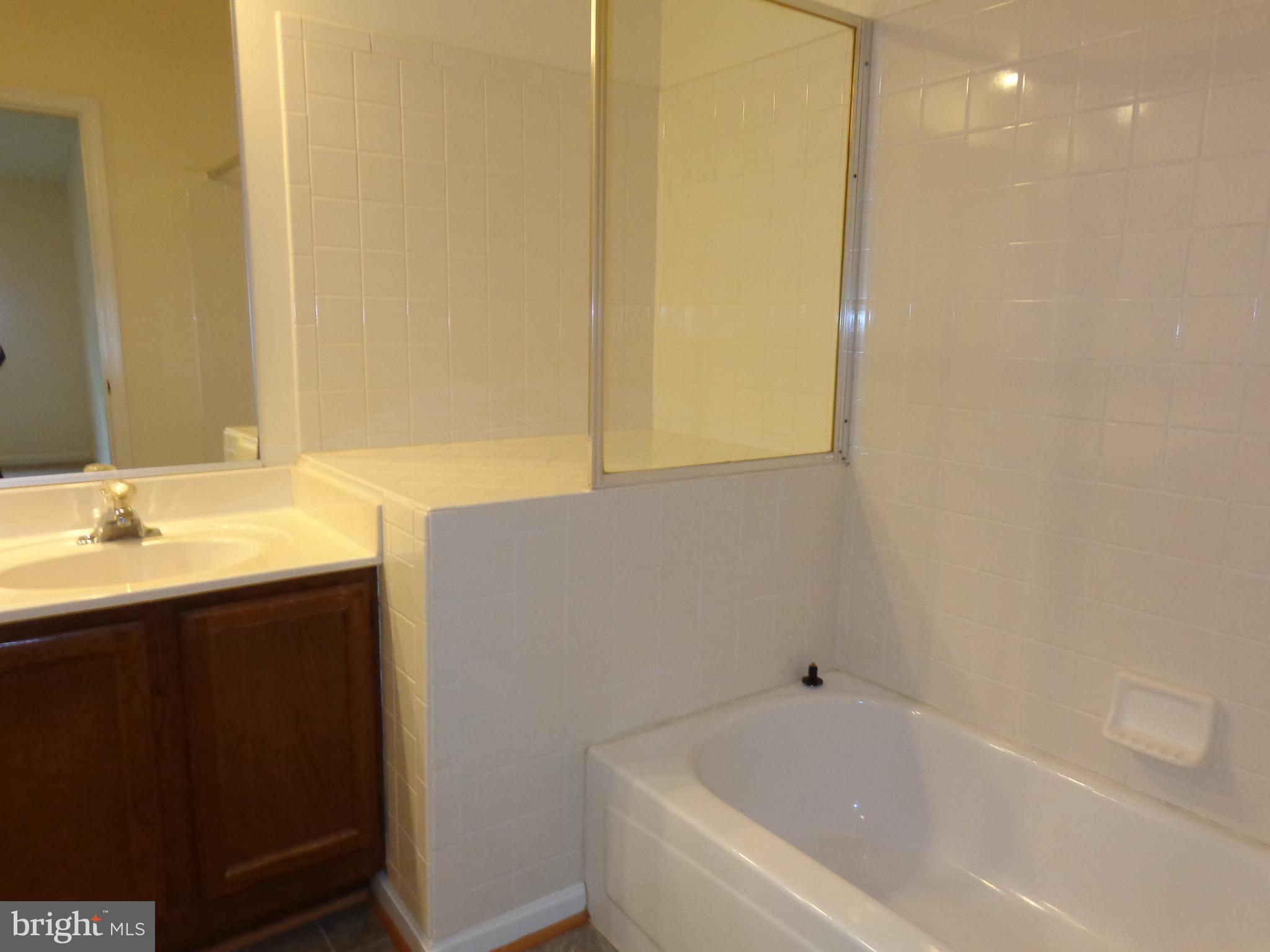 LIFESTYLE AT SULLY STATION - Residential