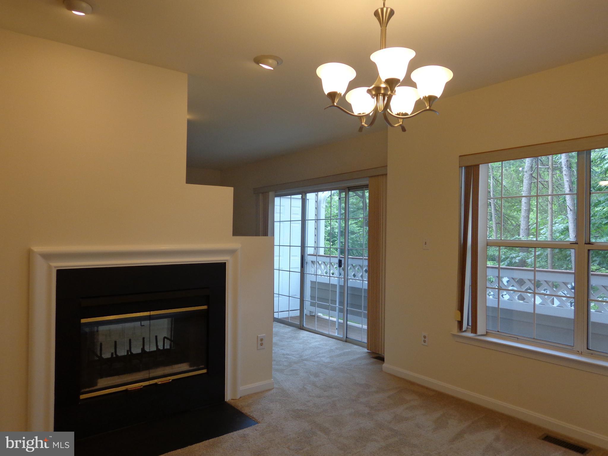 LIFESTYLE AT SULLY STATION - Residential